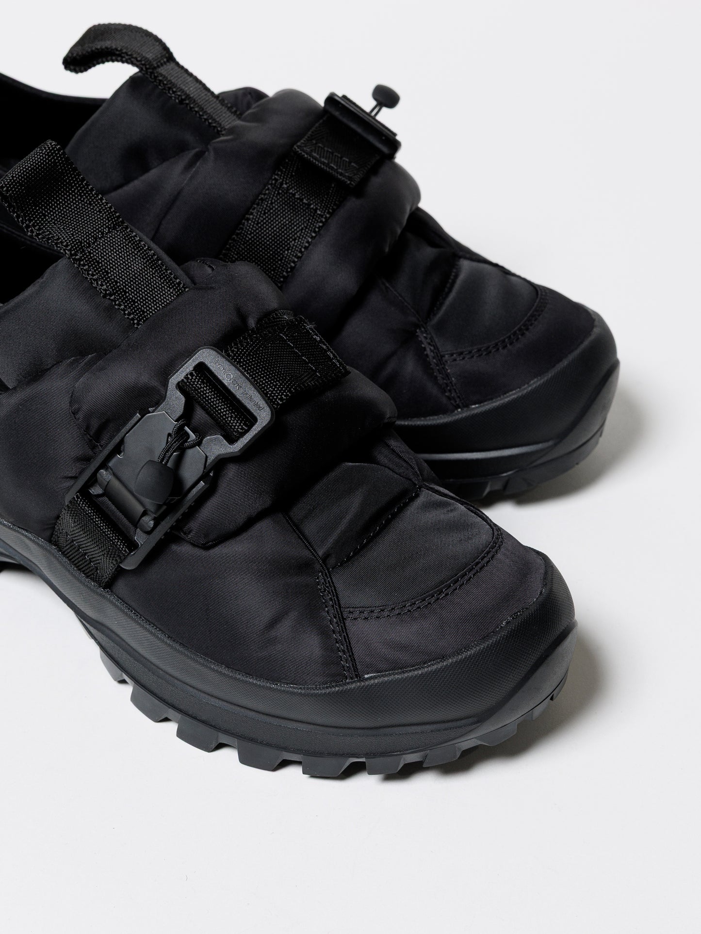 
                  
                    Nylon puffer sneakers
                  
                