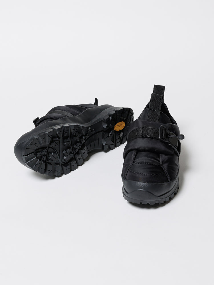 
                  
                    Nylon puffer sneakers
                  
                