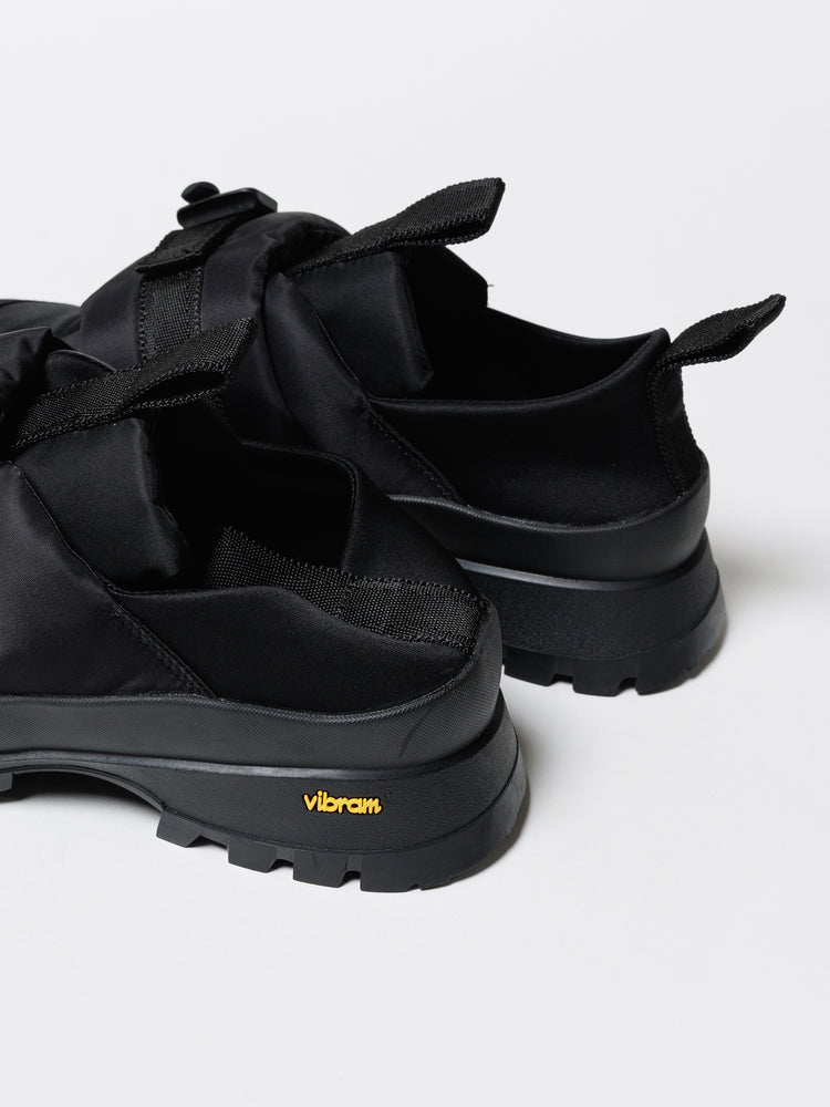 
                  
                    Nylon puffer sneakers
                  
                