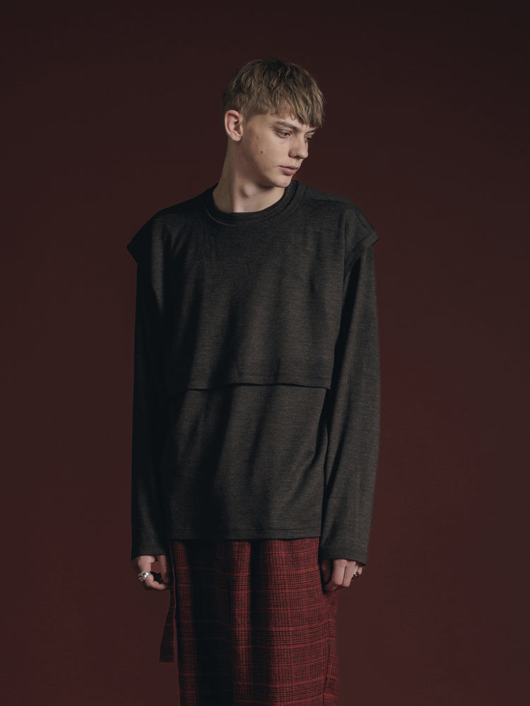 
                  
                    WOOL JERSEY LAYERD L/S T-SHIRT
                  
                