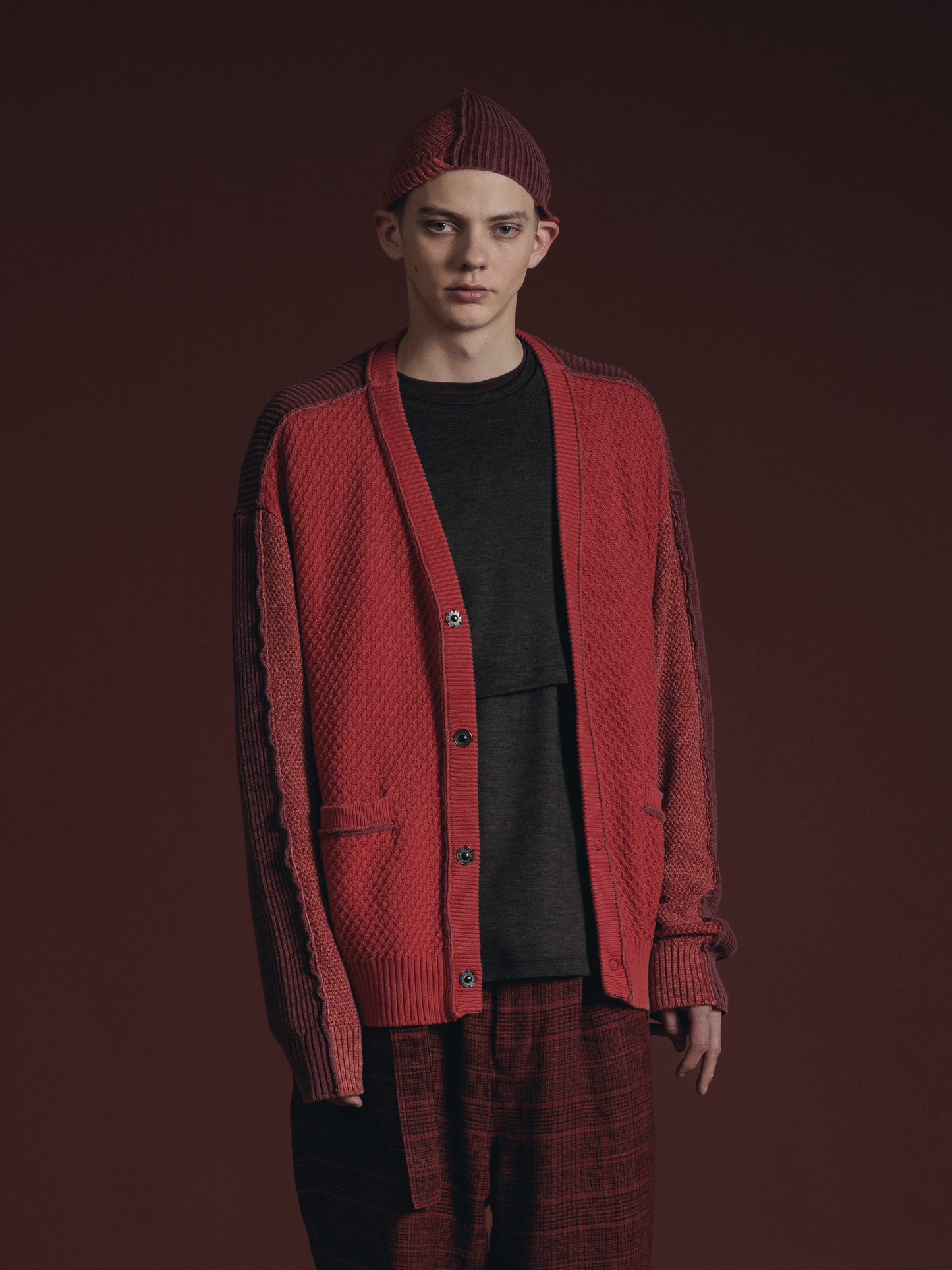 
                  
                    FADING FRAGMENT CARDIGAN
                  
                