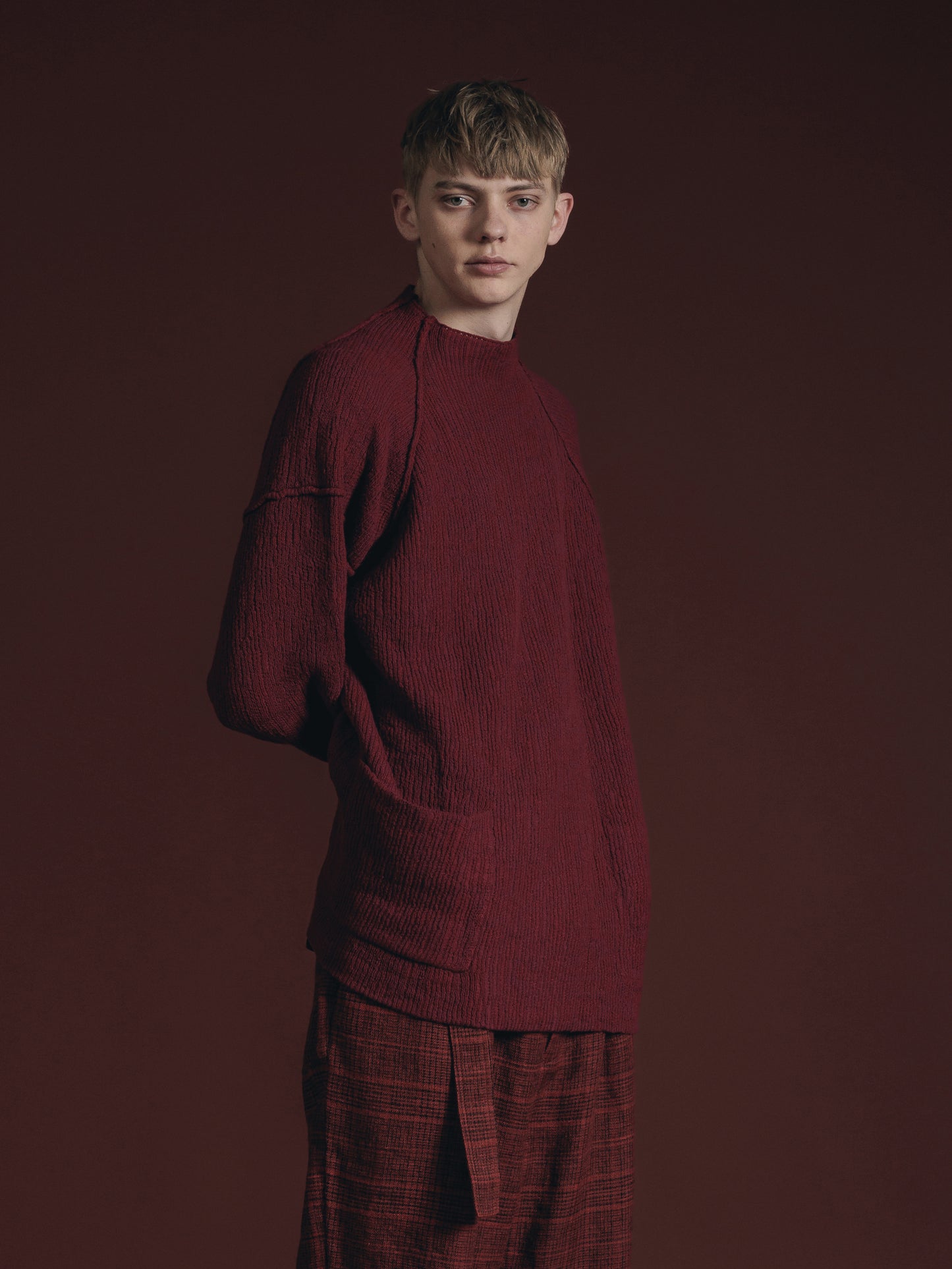 
                  
                    COTTON/CASHMERE SWEATER
                  
                