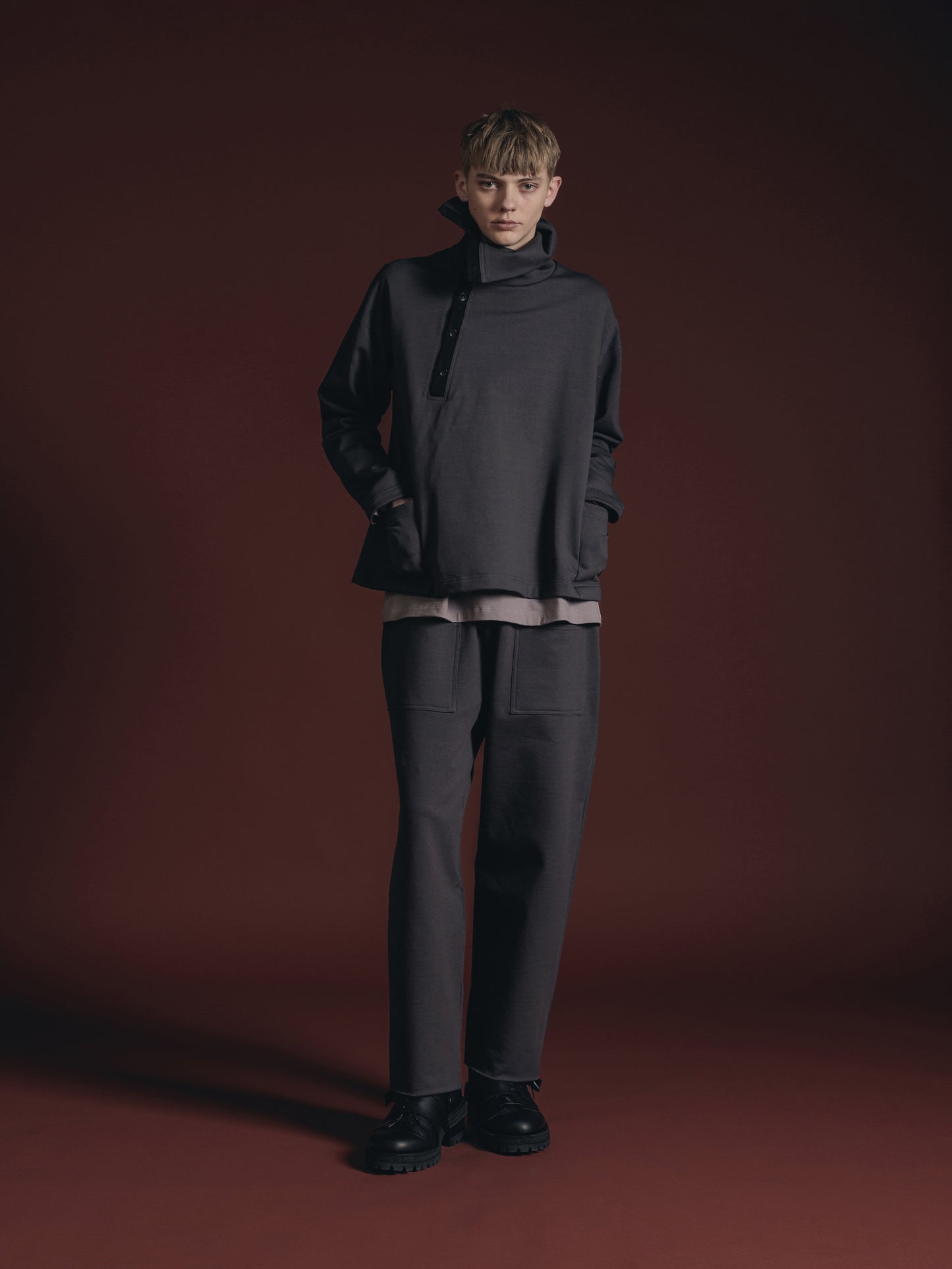 
                  
                    SWEAT PULLOVER SHIRT
                  
                