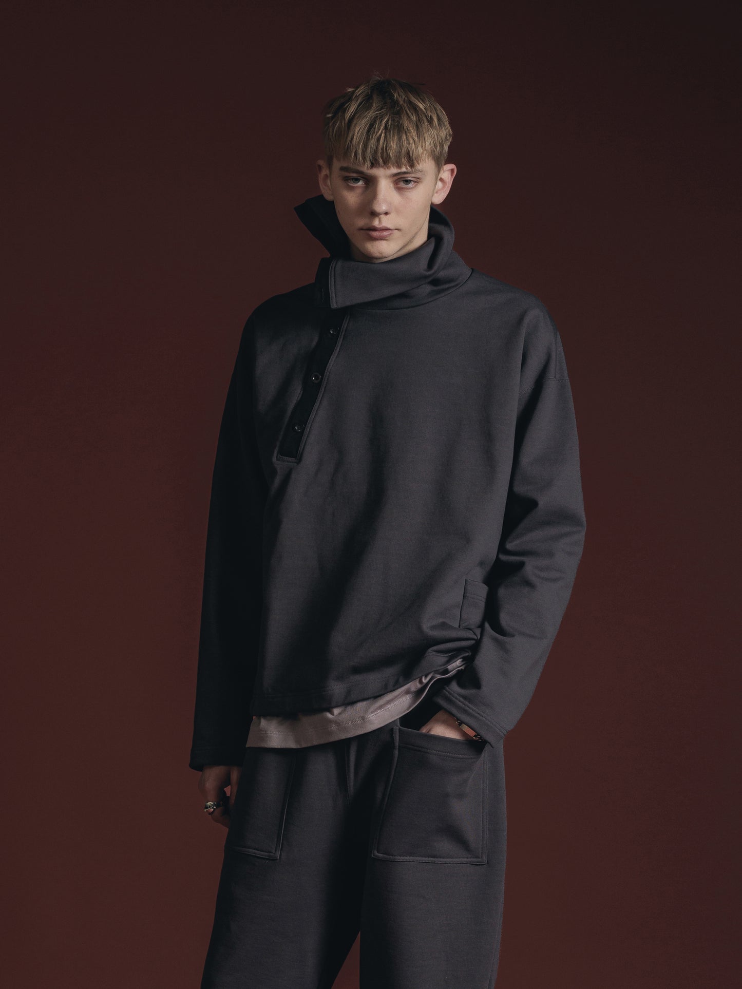 
                  
                    SWEAT PULLOVER SHIRT
                  
                
