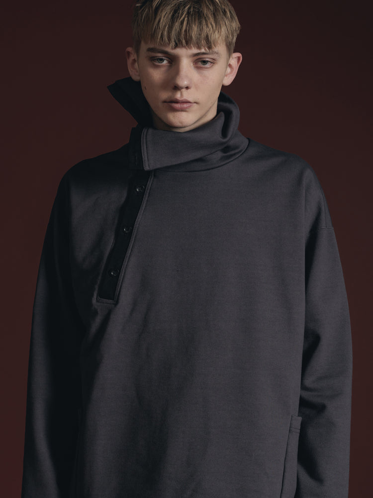 
                  
                    SWEAT PULLOVER SHIRT
                  
                