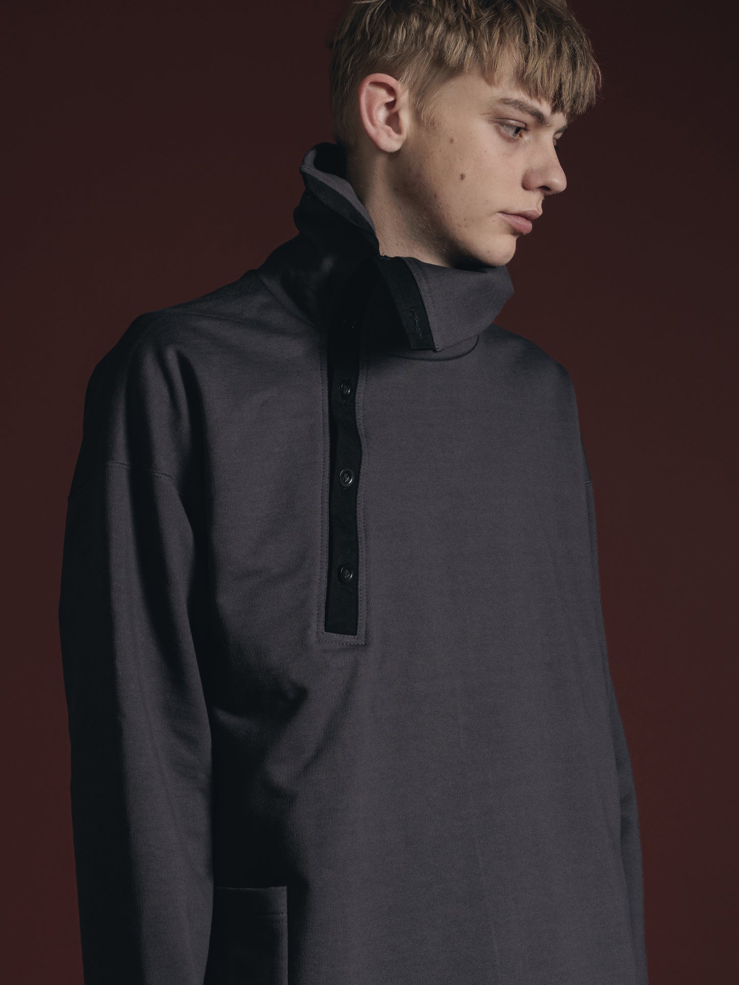 
                  
                    SWEAT PULLOVER SHIRT
                  
                