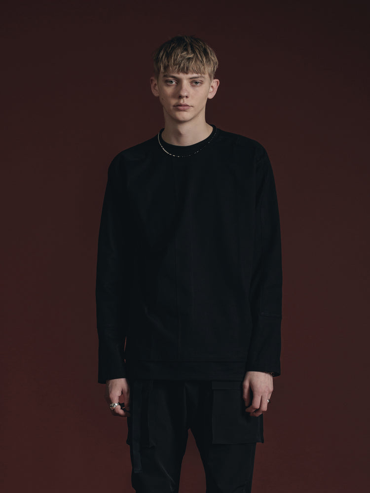 
                  
                    COTTON JERSEY L/S T-SHIRT
                  
                