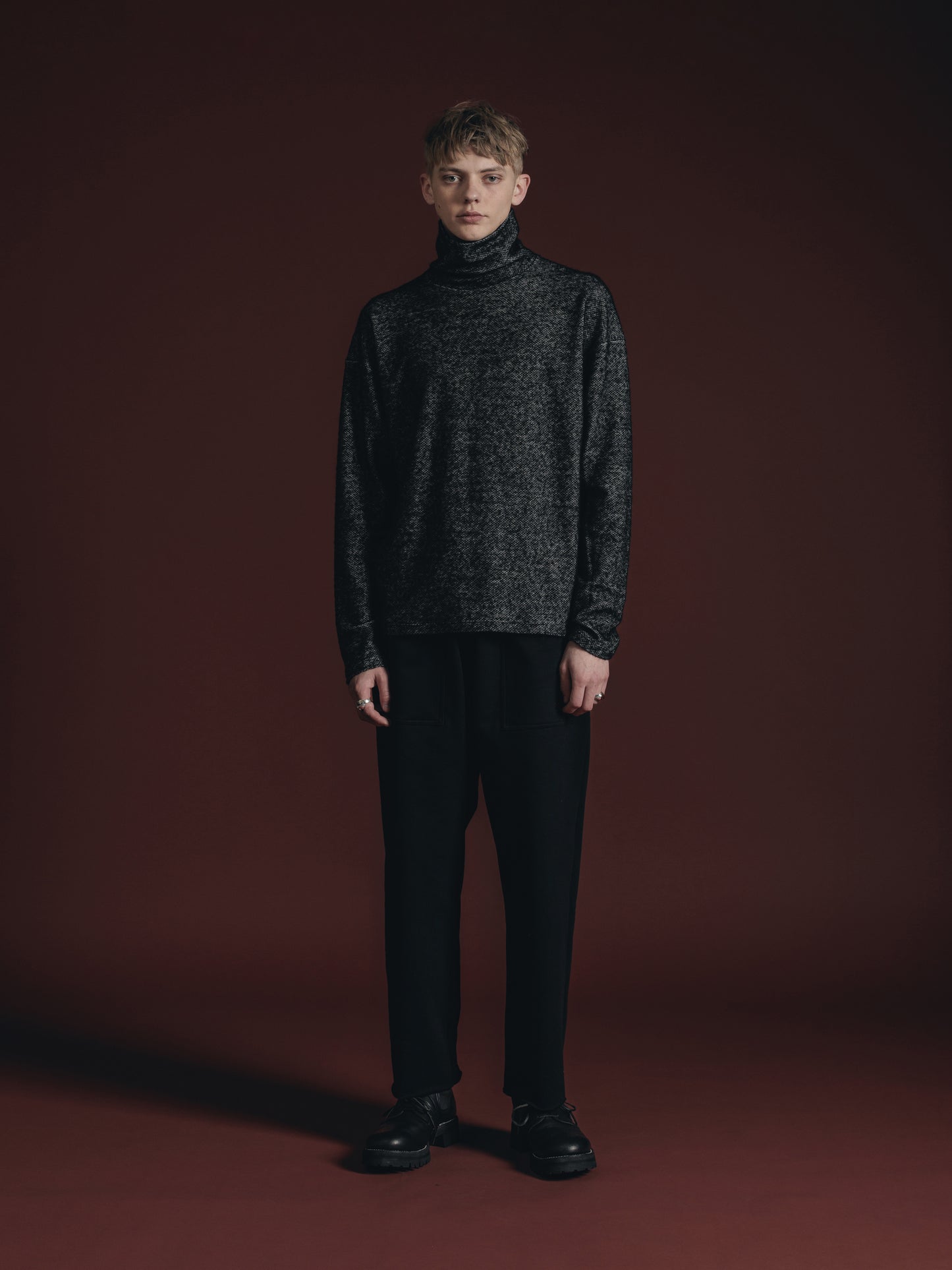 
                  
                    WOOL MIX JERSEY TURTLE-NECK L/S
                  
                