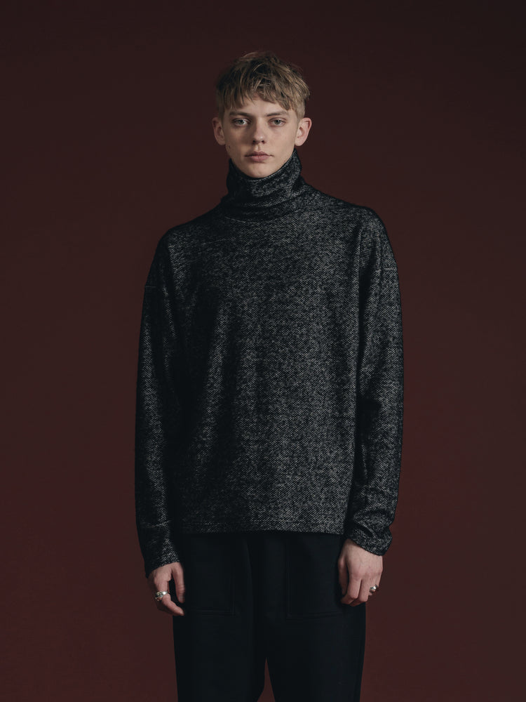 
                  
                    WOOL MIX JERSEY TURTLE-NECK L/S
                  
                