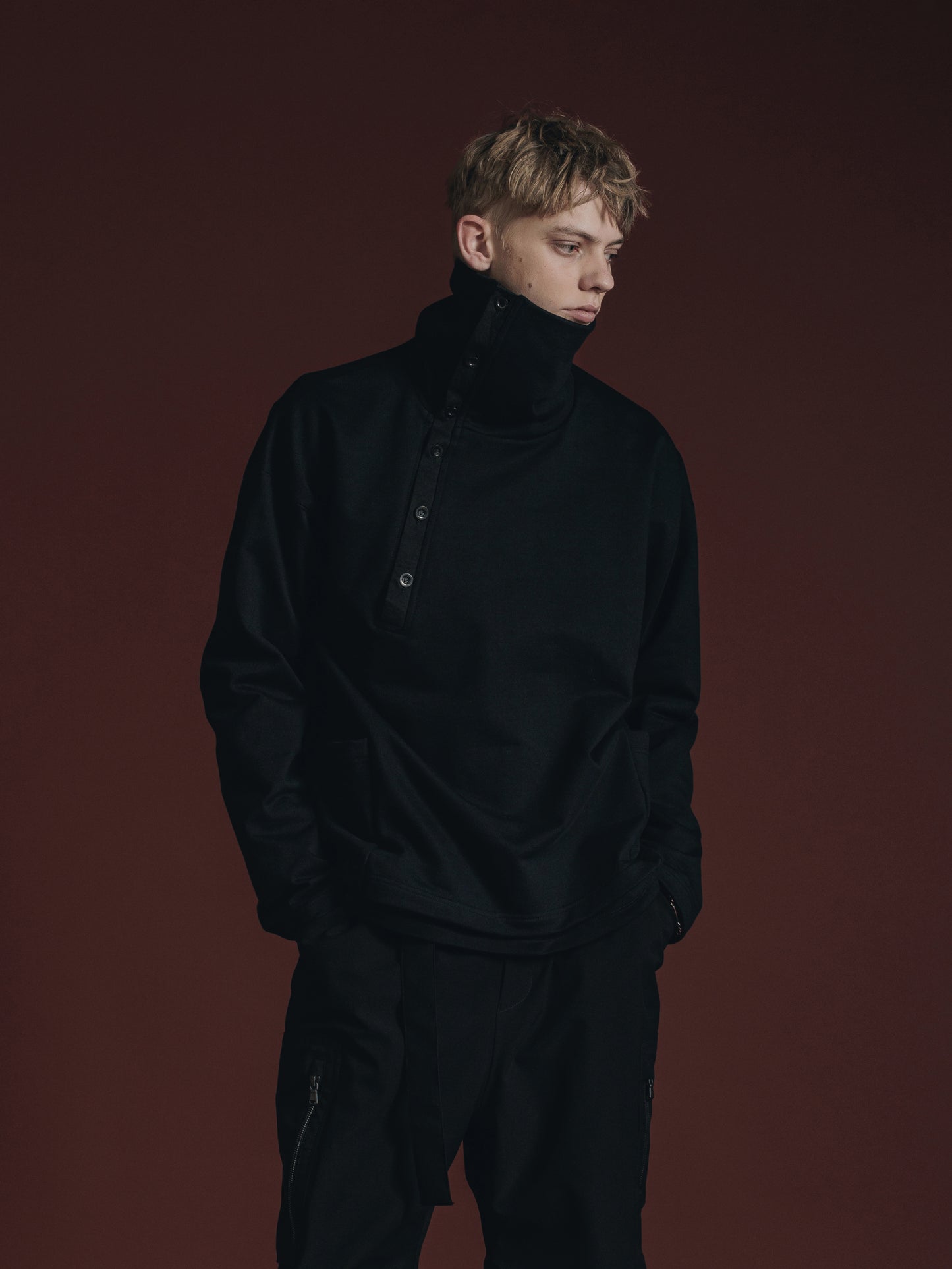 
                  
                    SWEAT PULLOVER SHIRT
                  
                