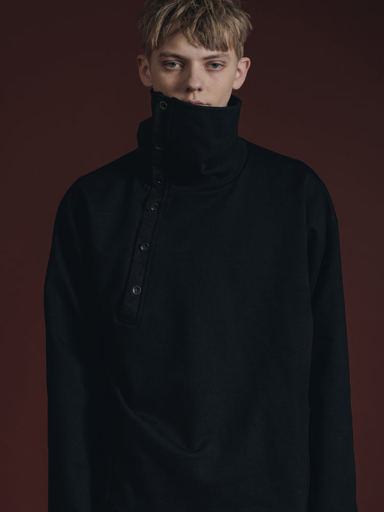
                  
                    SWEAT PULLOVER SHIRT
                  
                