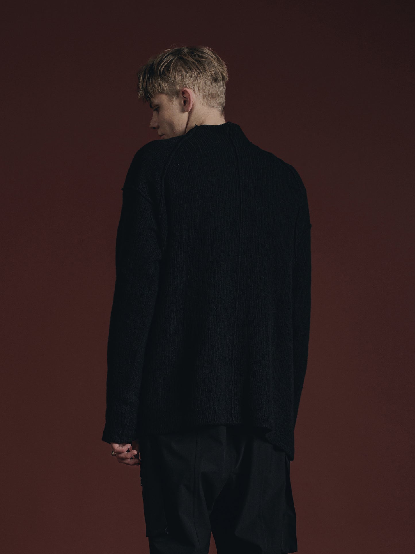 
                  
                    COTTON/CASHMERE SWEATER
                  
                