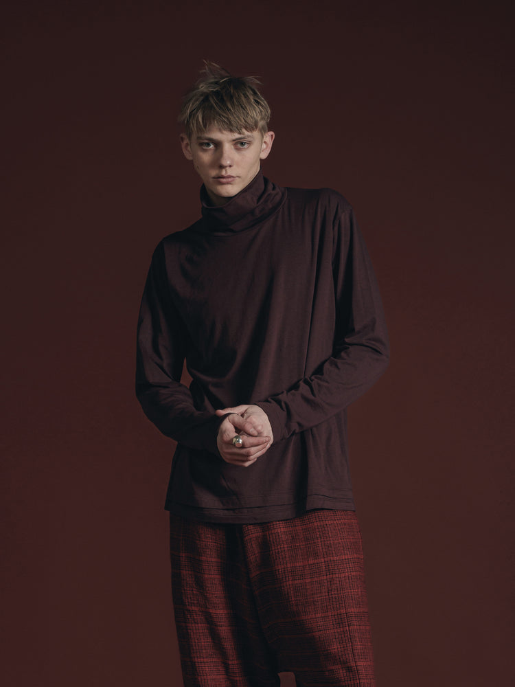 
                  
                    COTTON/CASHMERE TURTLE-NECK L/S
                  
                