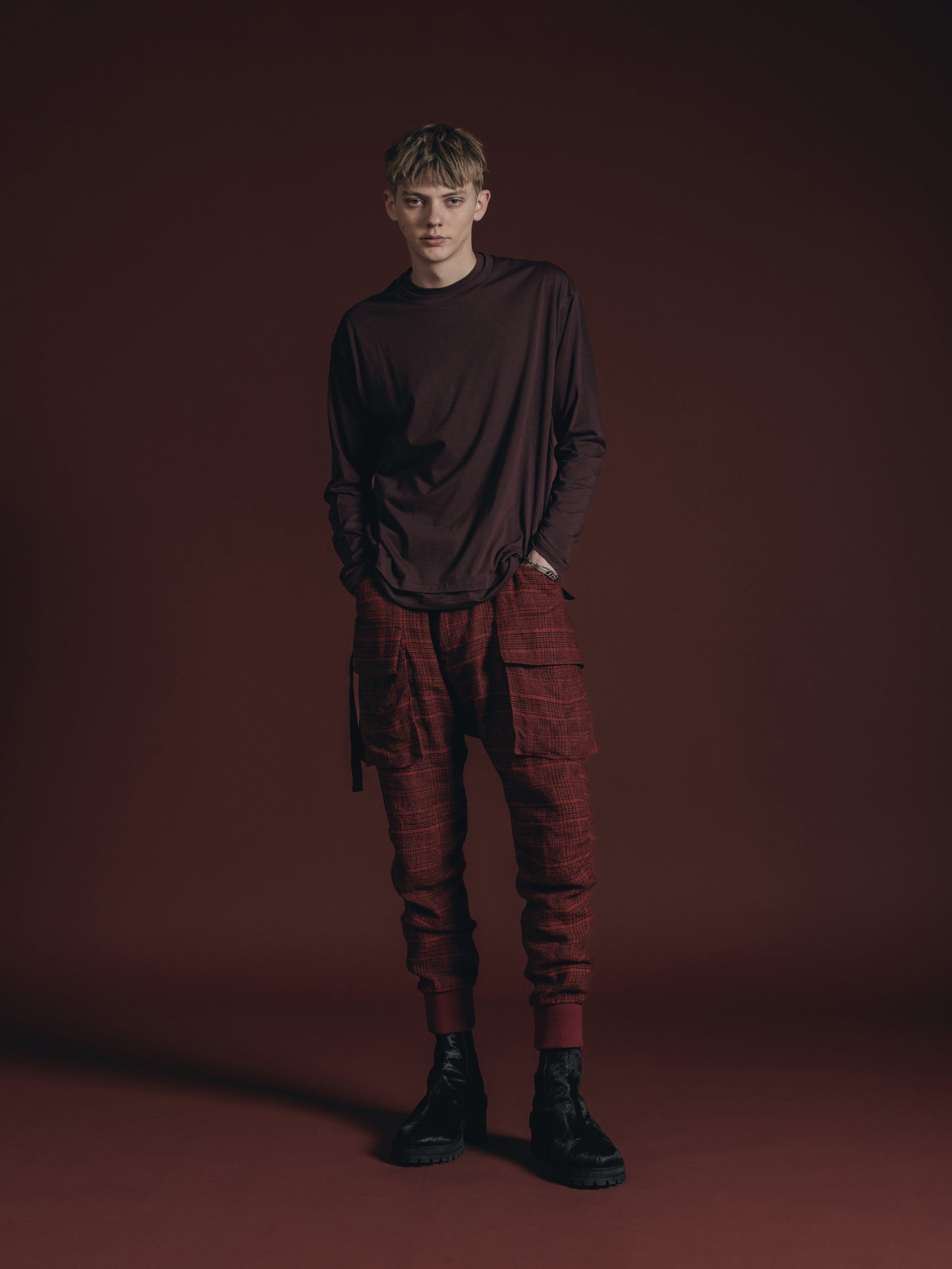 
                  
                    COTTON/CASHMERE LONG SLEEVE T
                  
                