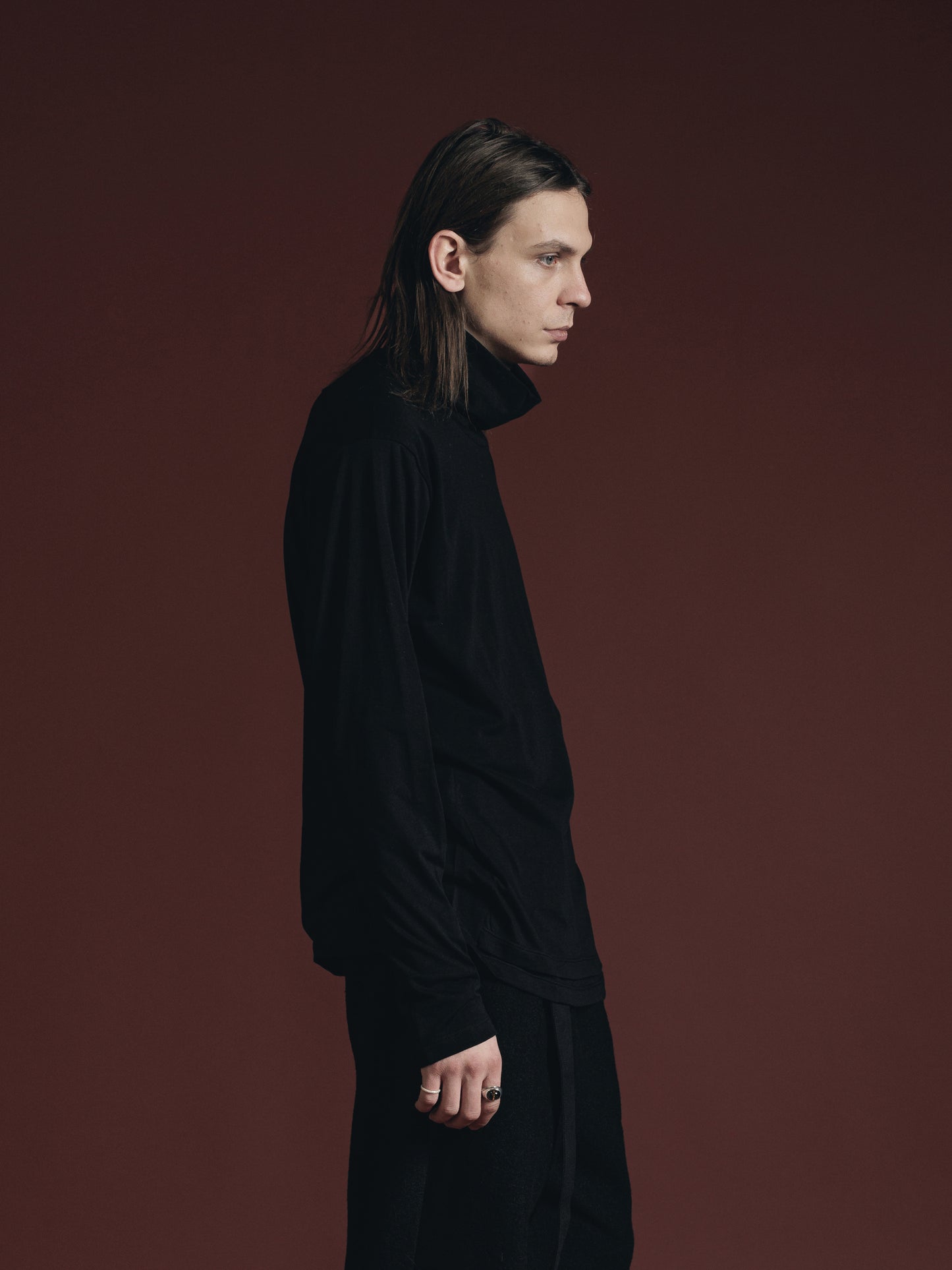 
                  
                    COTTON/CASHMERE TURTLE-NECK L/S
                  
                