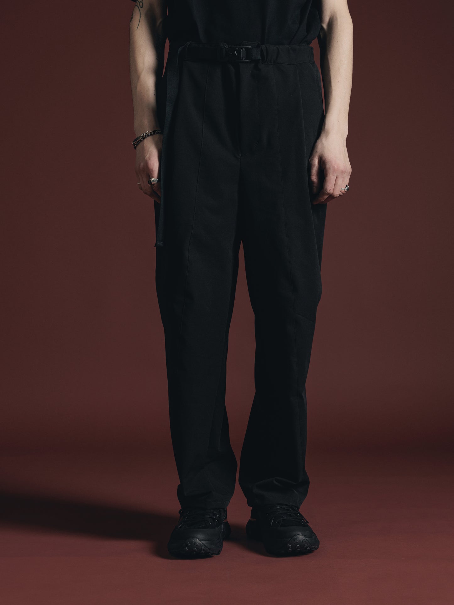 
                  
                    WATER REPELLENCY WIDE TROUSERS
                  
                