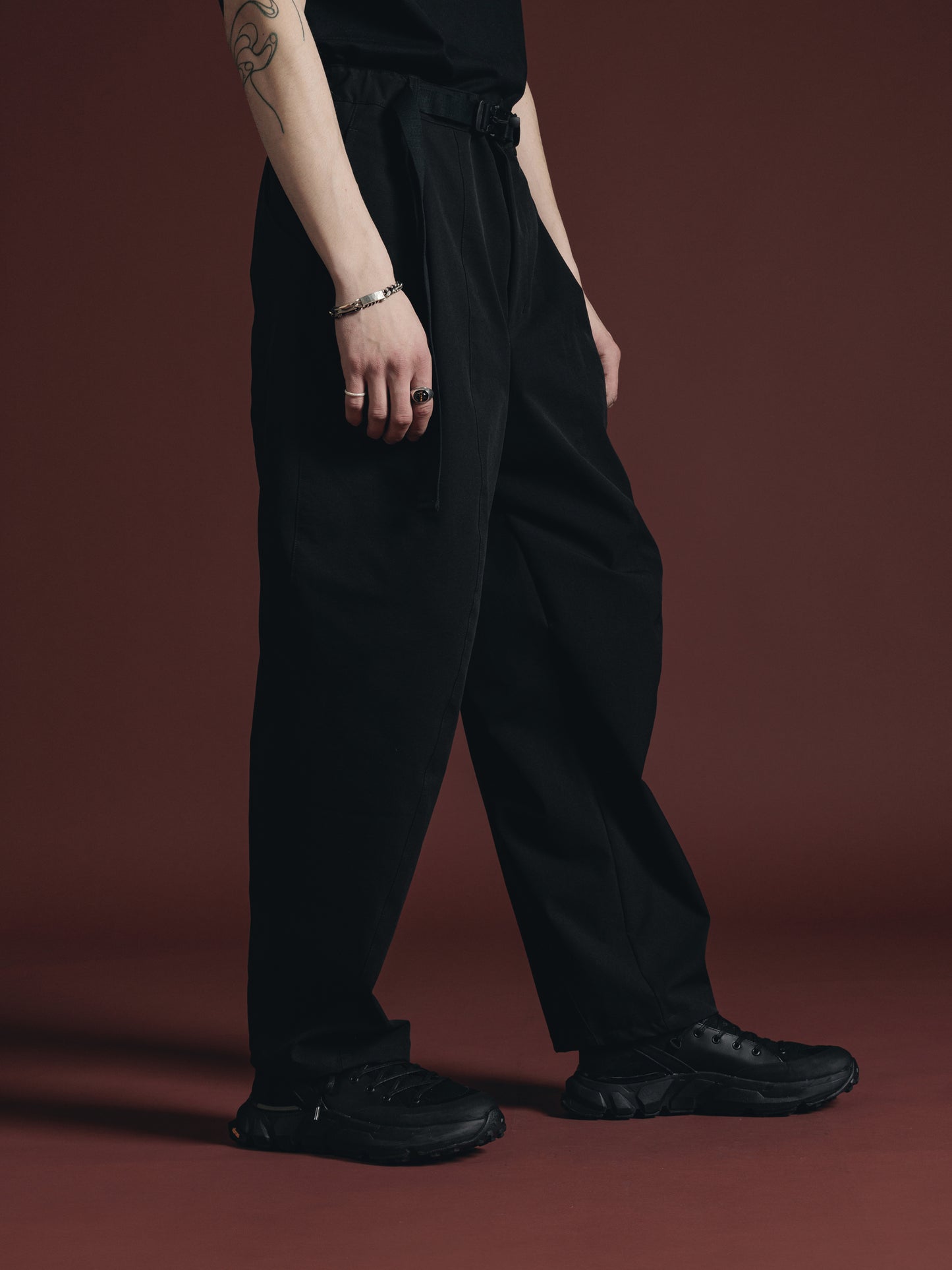 
                  
                    WATER REPELLENCY WIDE TROUSERS
                  
                