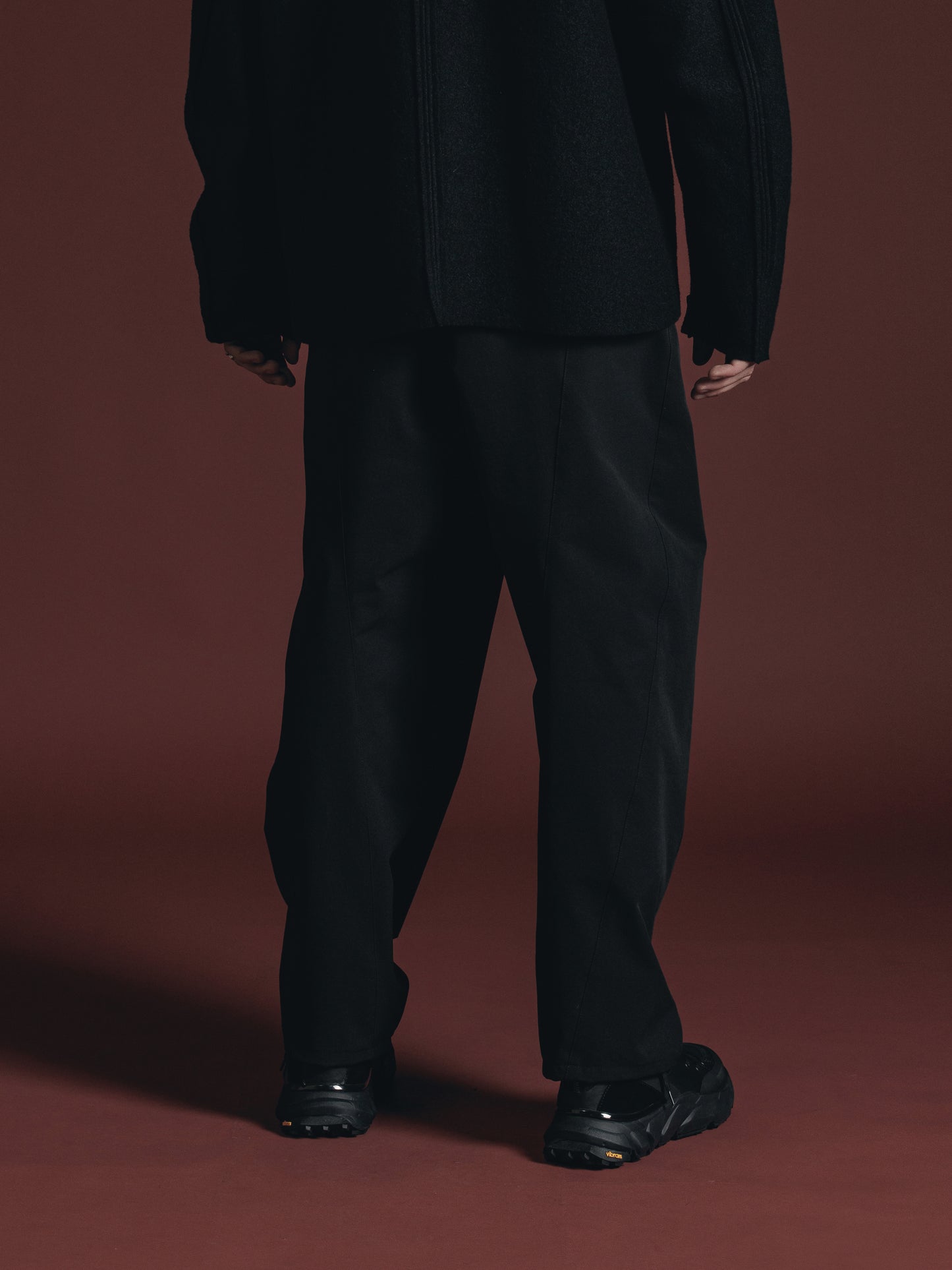 
                  
                    WATER REPELLENCY WIDE TROUSERS
                  
                