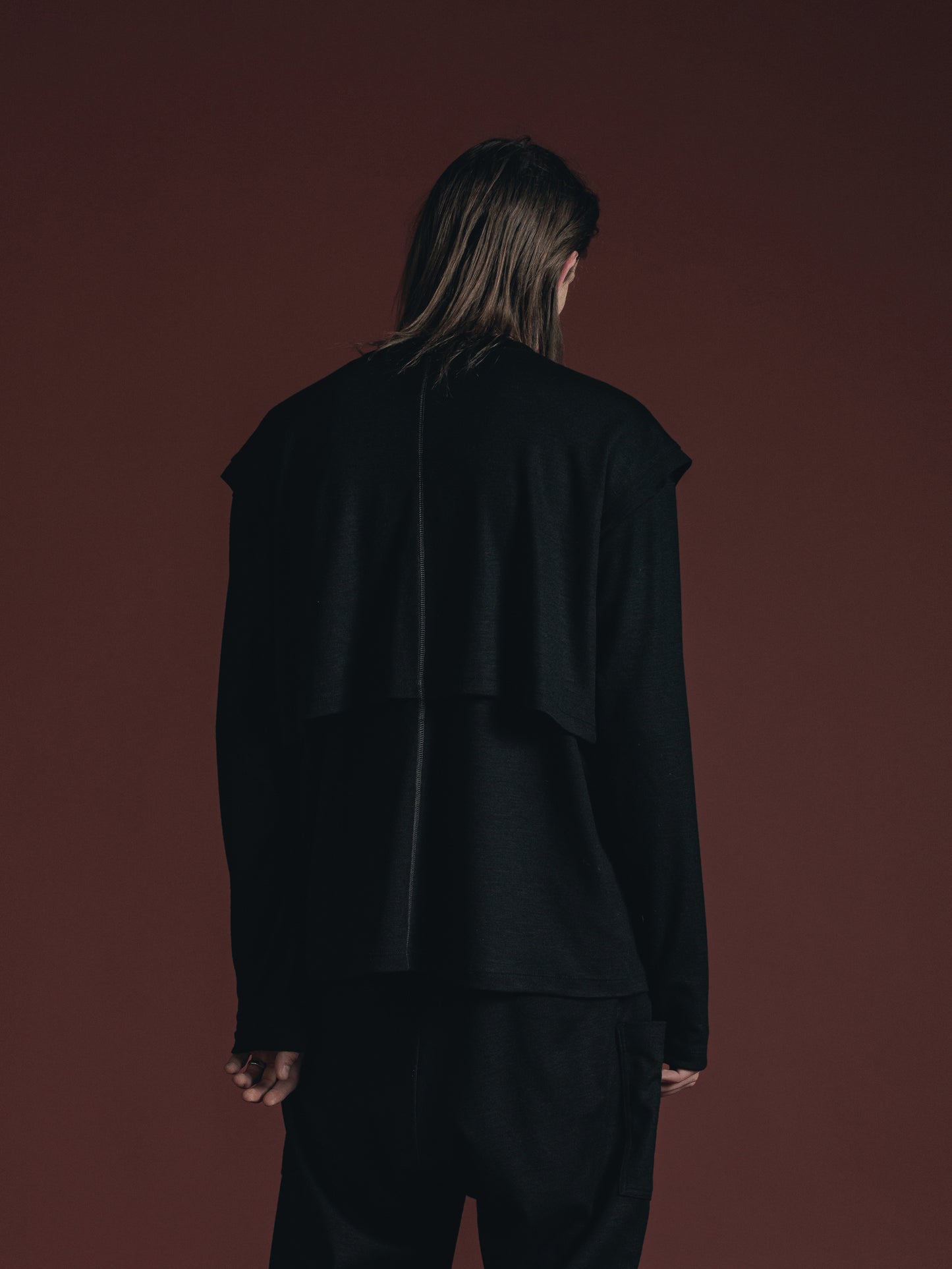 
                  
                    WOOL JERSEY LAYERD L/S T-SHIRT
                  
                
