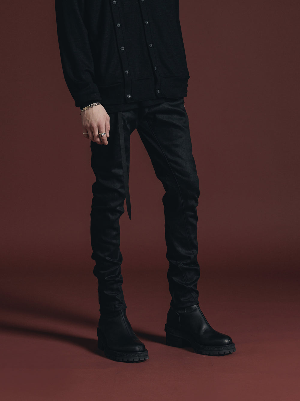 BLACK SLIM JEANS