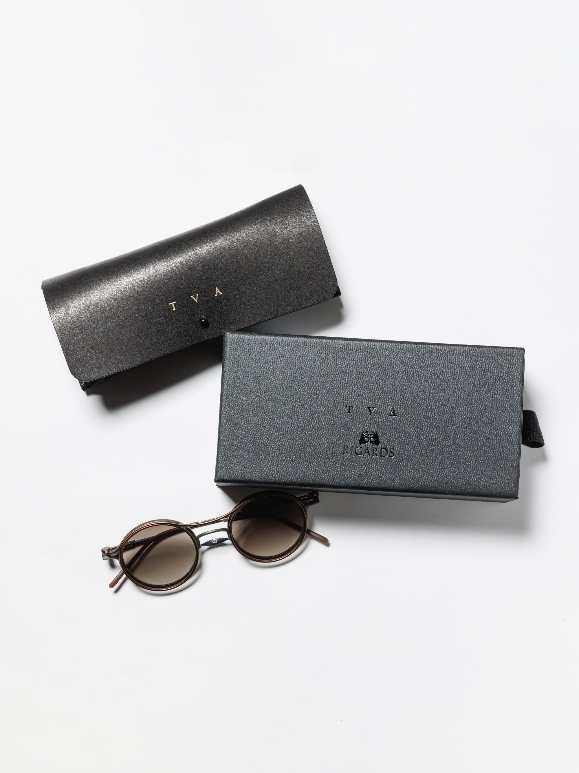 小物 RIGARDS TVA/B-VINTAGERED x BK Rigards x TVA - RG2004TVA (Vintage Black) + Sun Clip (Bronze