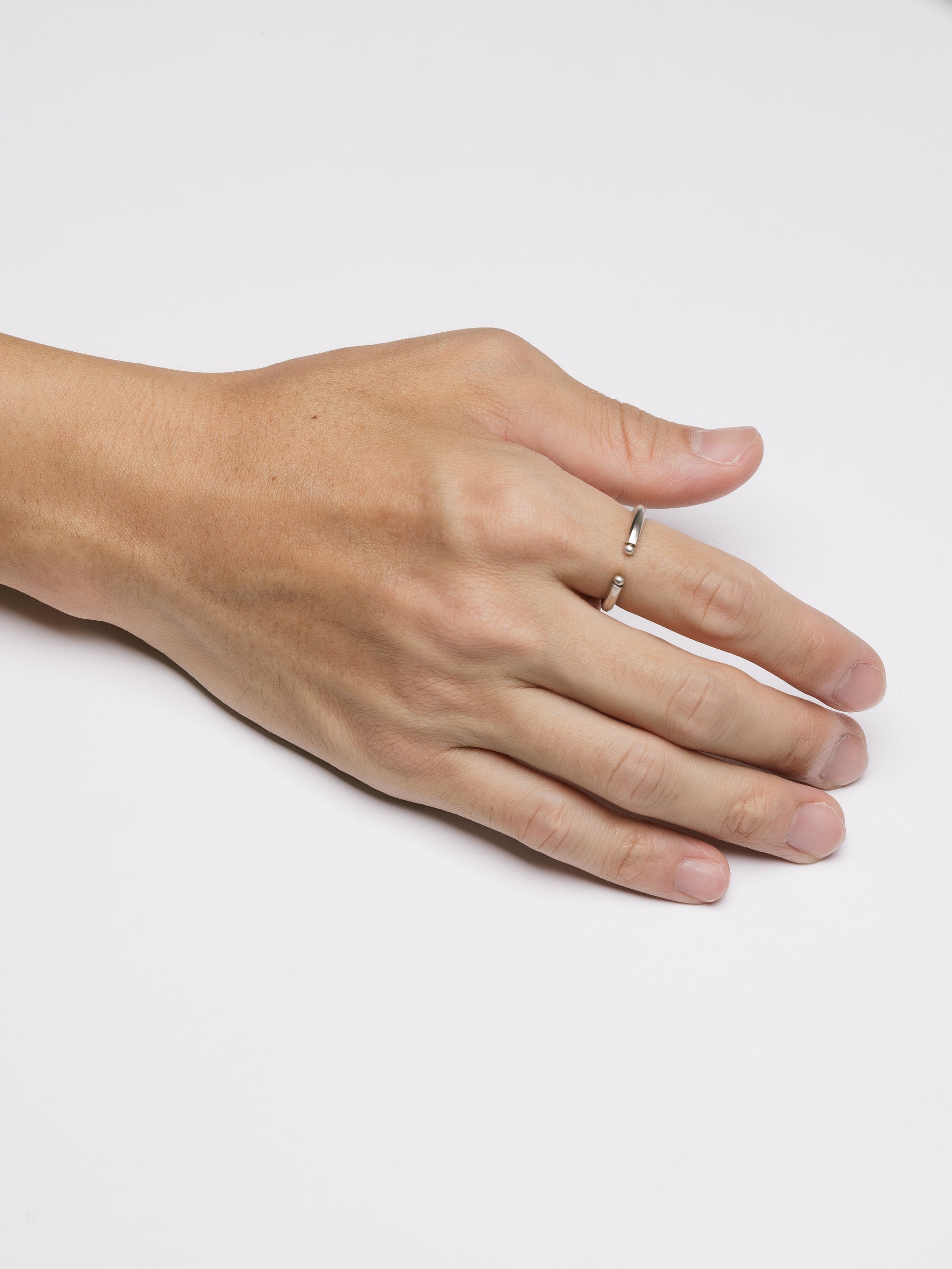 WERKSTATT:MÜNCHEN] ワークスタットミュンヘン EAR CUFF HAMMERED