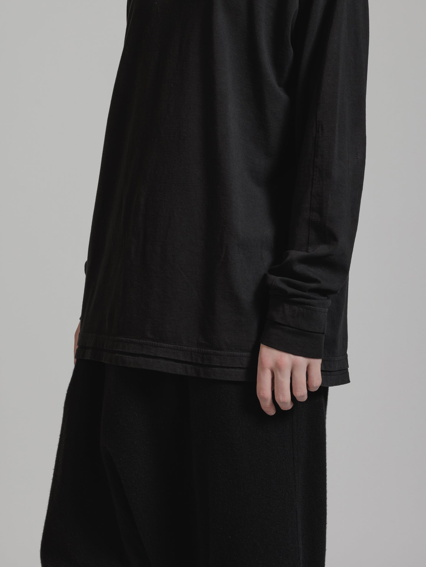 
                  
                    OBJECT DYED LONG SLEEVE T-SHIRT
                  
                