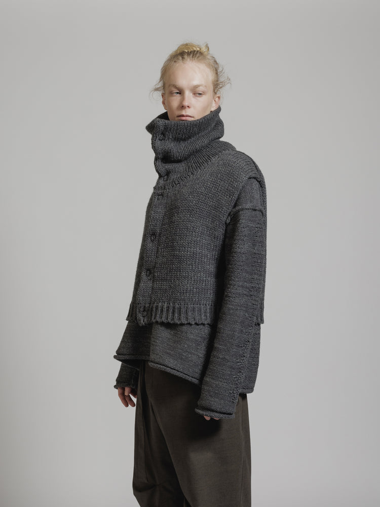 
                  
                    HIGH NECK KNIT VEST
                  
                