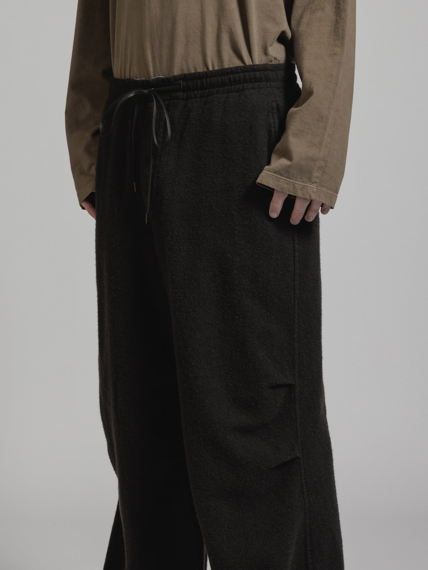 
                  
                    OBJECT DYE WOOL WIDE PANTS
                  
                