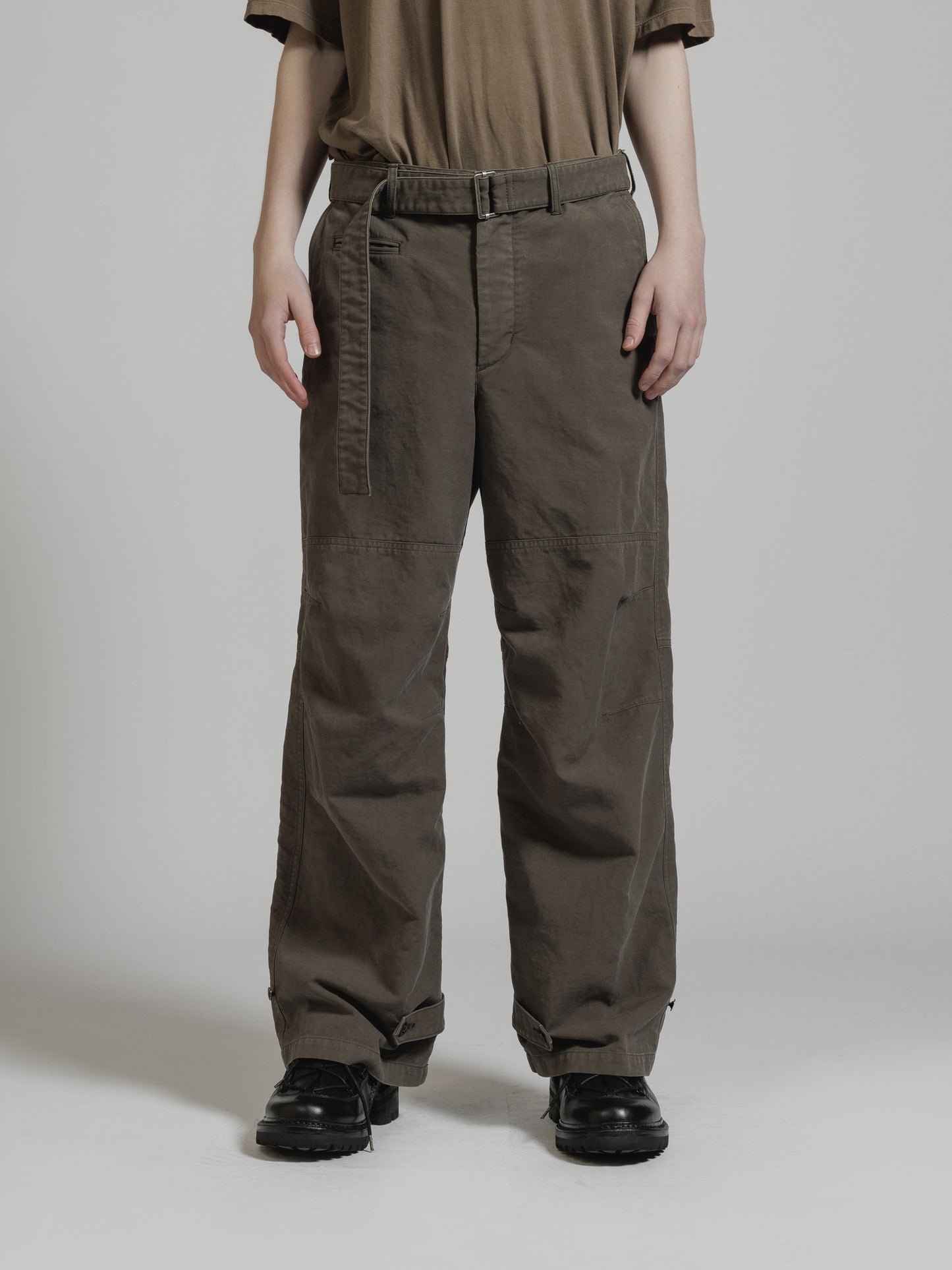 
                  
                    GARMENT DYE COTTON WIDE PANTS
                  
                