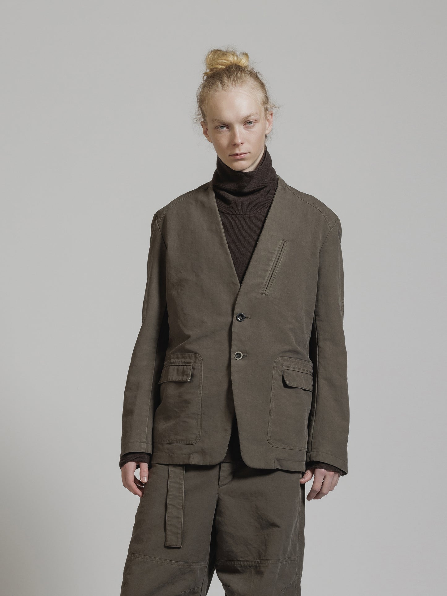 
                  
                    GARMENT DYE COTTON COLLARLESS BLAZER
                  
                