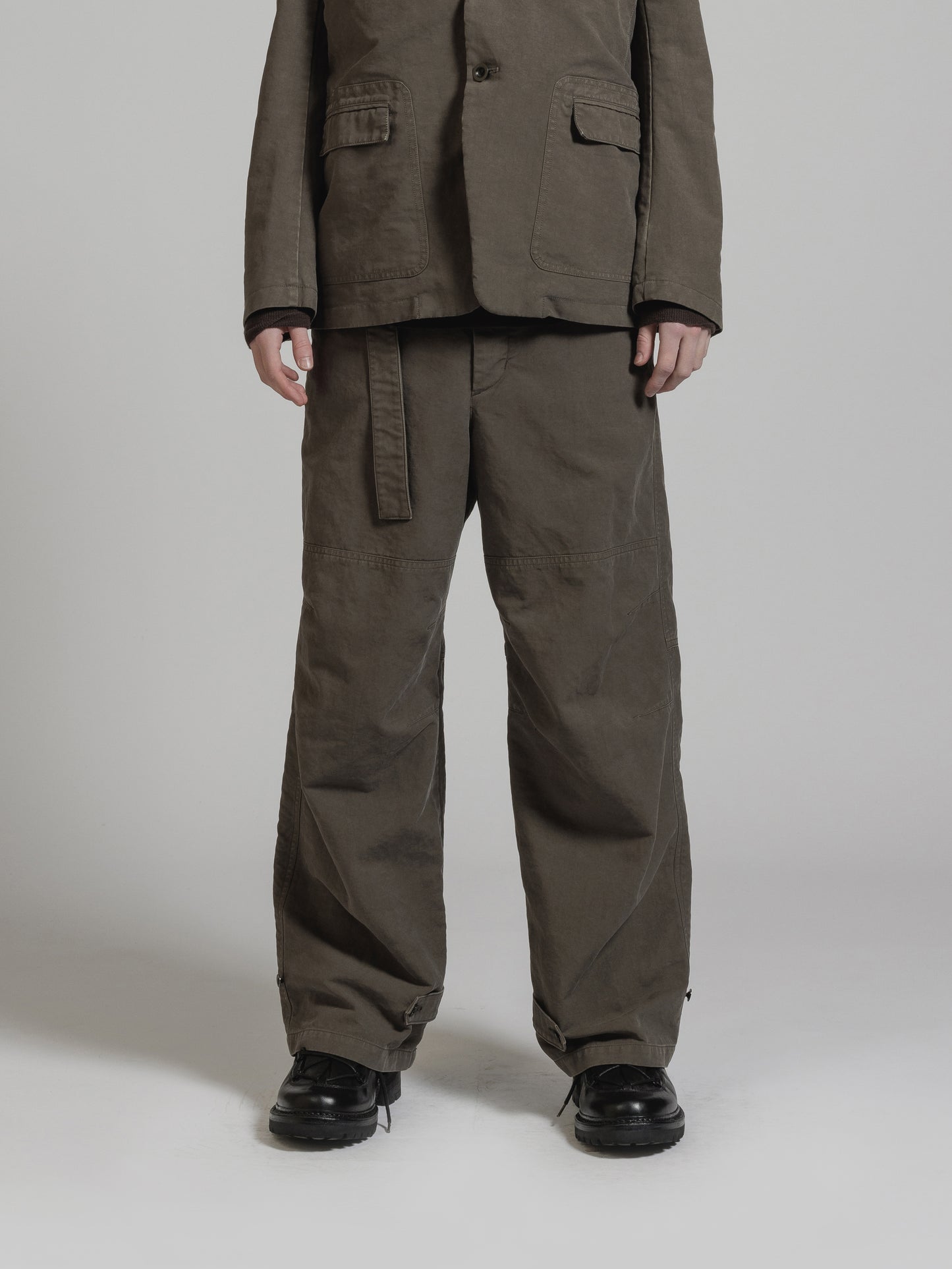 
                  
                    GARMENT DYE COTTON WIDE PANTS
                  
                
