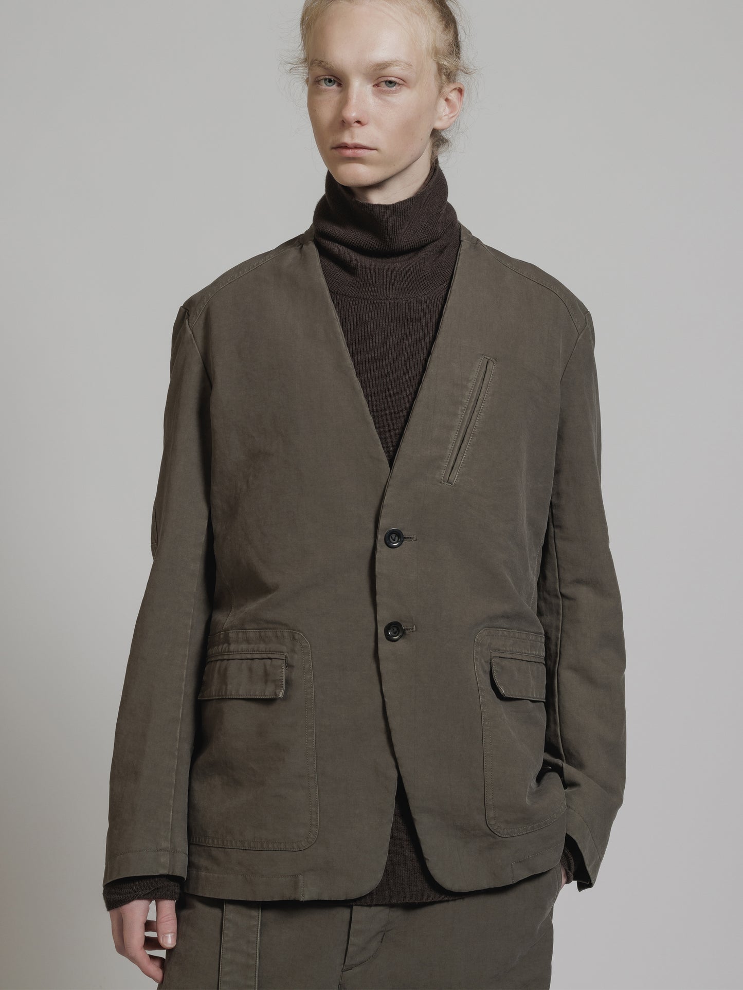 
                  
                    GARMENT DYE COTTON COLLARLESS BLAZER
                  
                