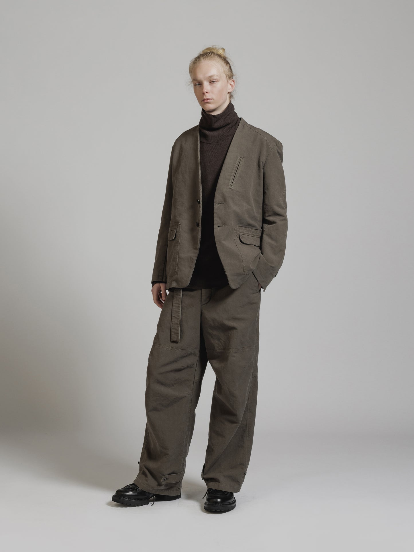
                  
                    GARMENT DYE COTTON WIDE PANTS
                  
                