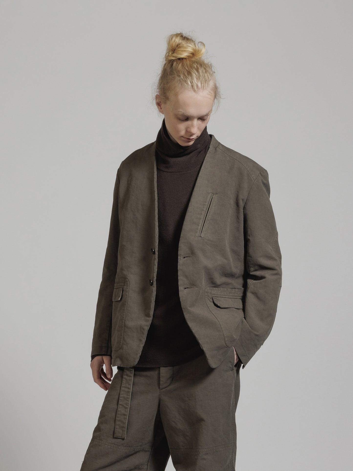 
                  
                    GARMENT DYE COTTON COLLARLESS BLAZER
                  
                