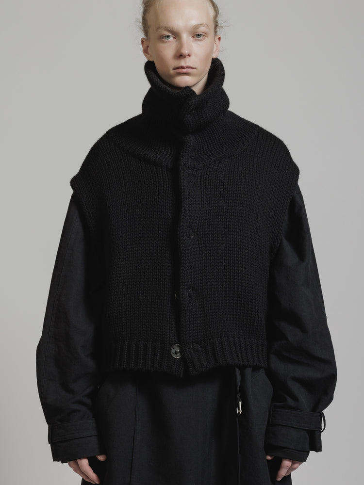 
                  
                    HIGH NECK KNIT VEST
                  
                