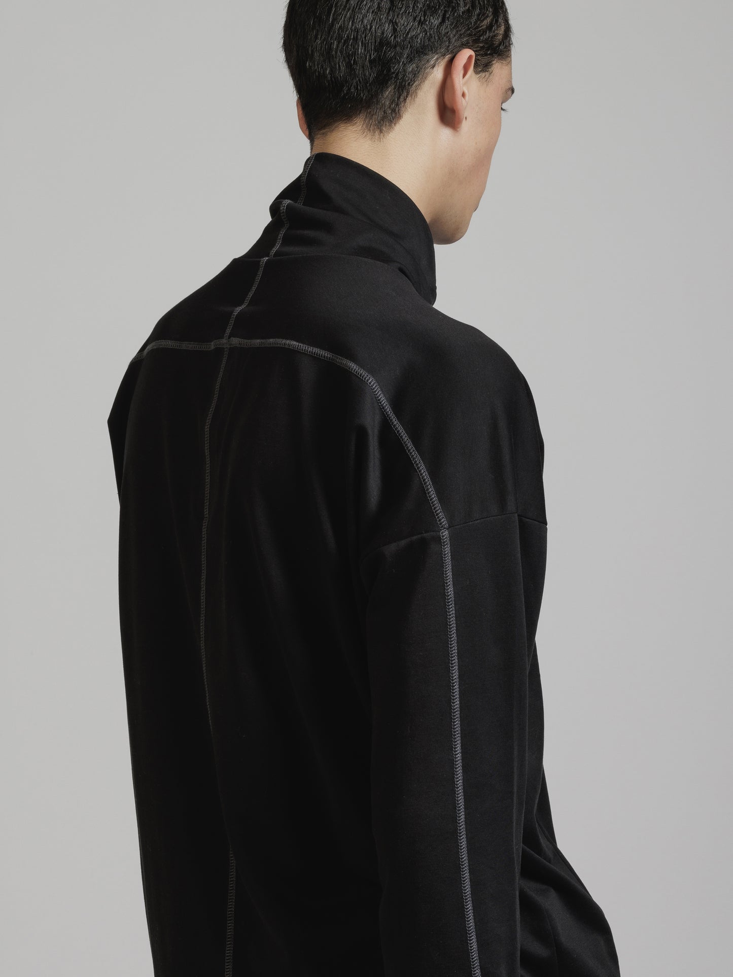 
                  
                    COTTON SMOOTH TURTLENECK L/S
                  
                