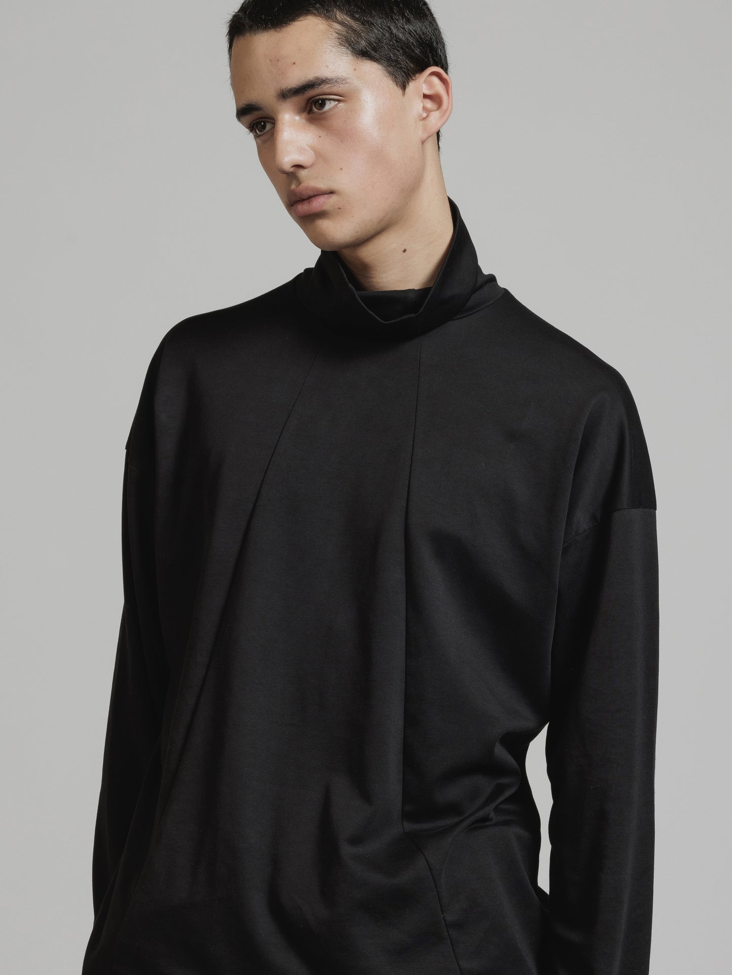 
                  
                    COTTON SMOOTH TURTLENECK L/S
                  
                