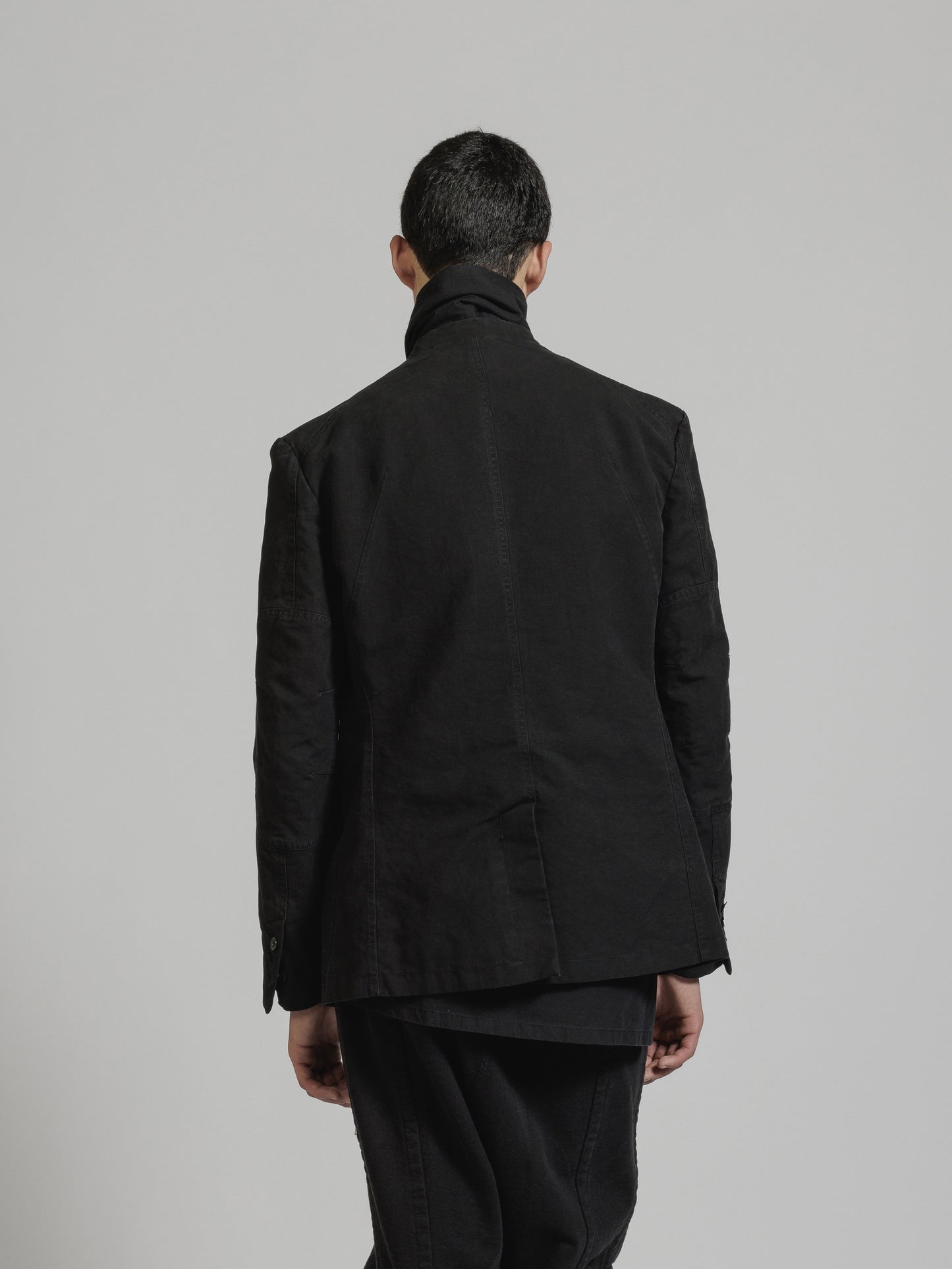 
                  
                    GARMENT DYE COTTON COLLARLESS BLAZER
                  
                