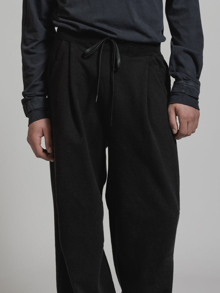 
                  
                    GARMENT DYE HEAVY JERSEY WIDE SWEAT PANTS
                  
                