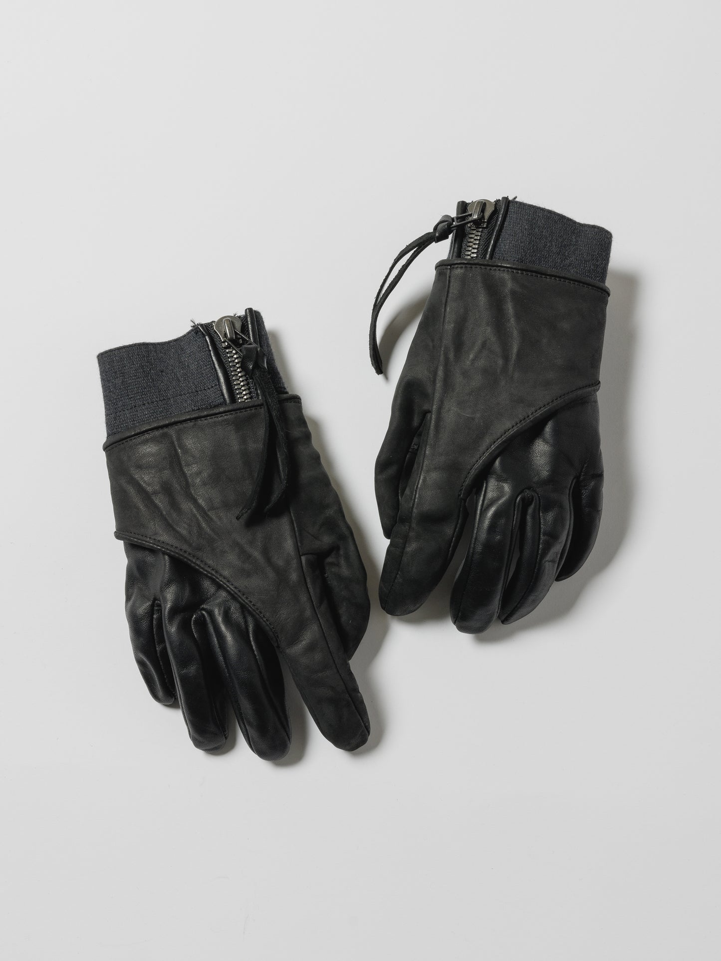 
                  
                    × D.HYGEN LAYERED LEATHER GLOVES
                  
                