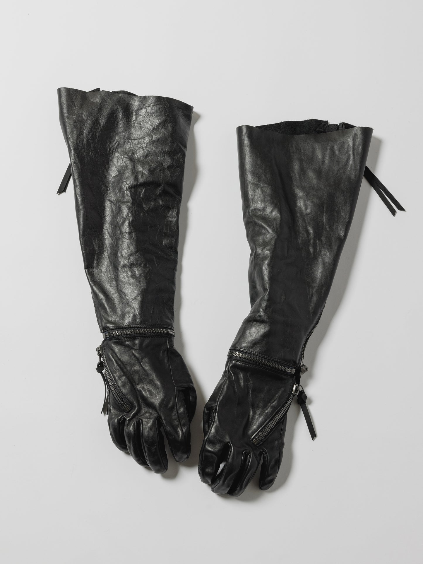 
                  
                    × D.HYGEN LONG LEATHER GLOVES
                  
                