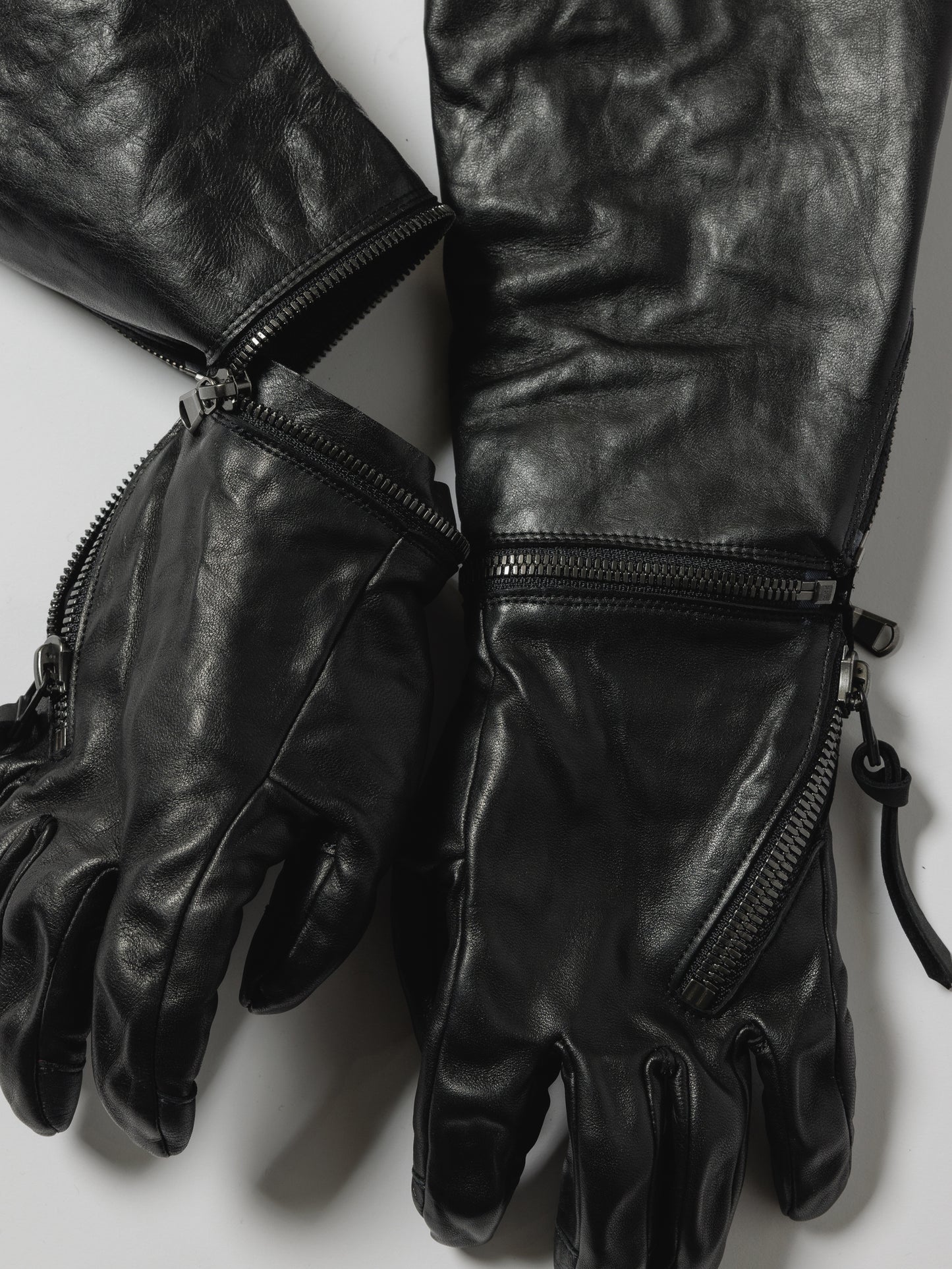 
                  
                    × D.HYGEN LONG LEATHER GLOVES
                  
                