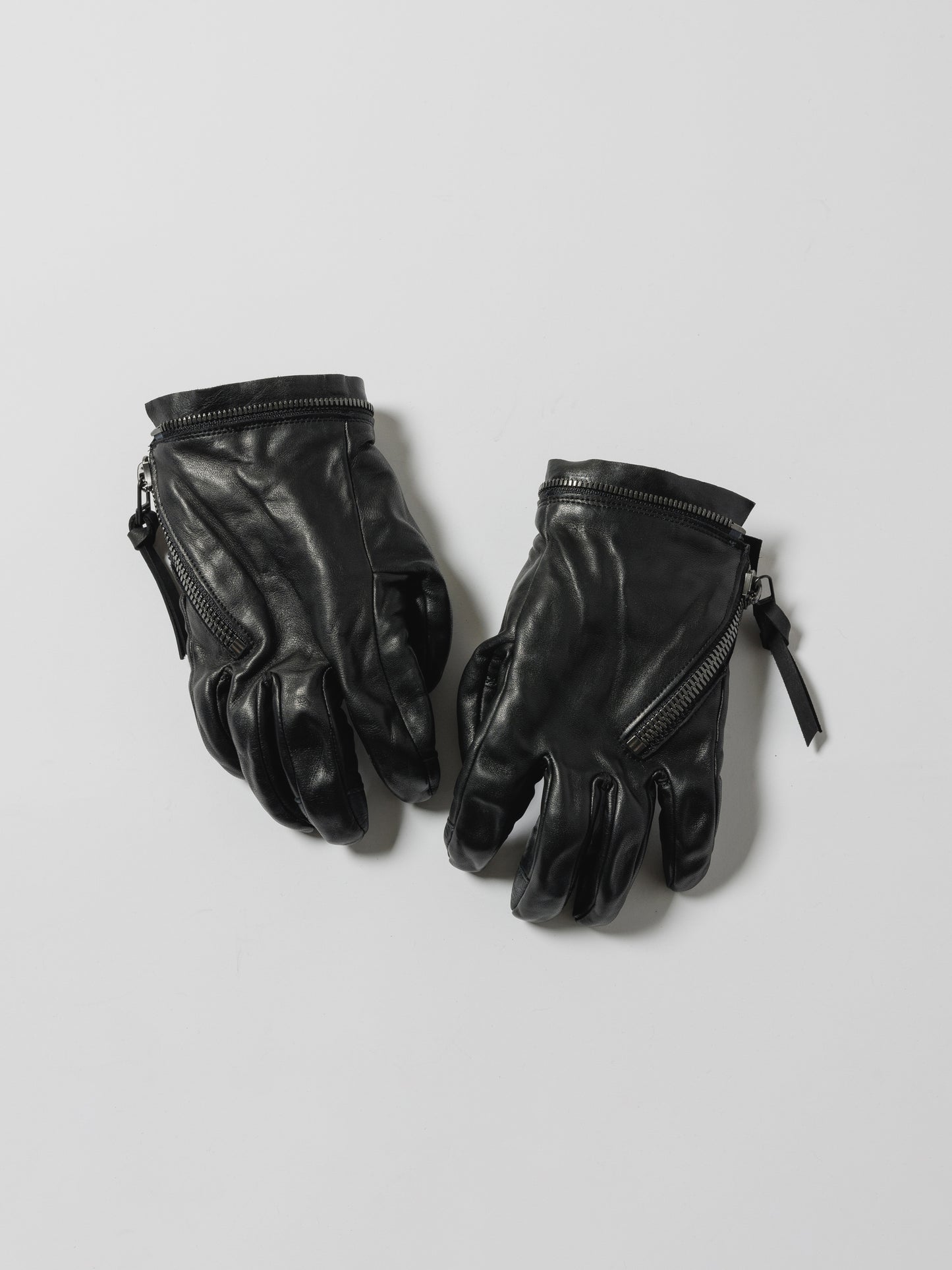 
                  
                    × D.HYGEN LONG LEATHER GLOVES
                  
                