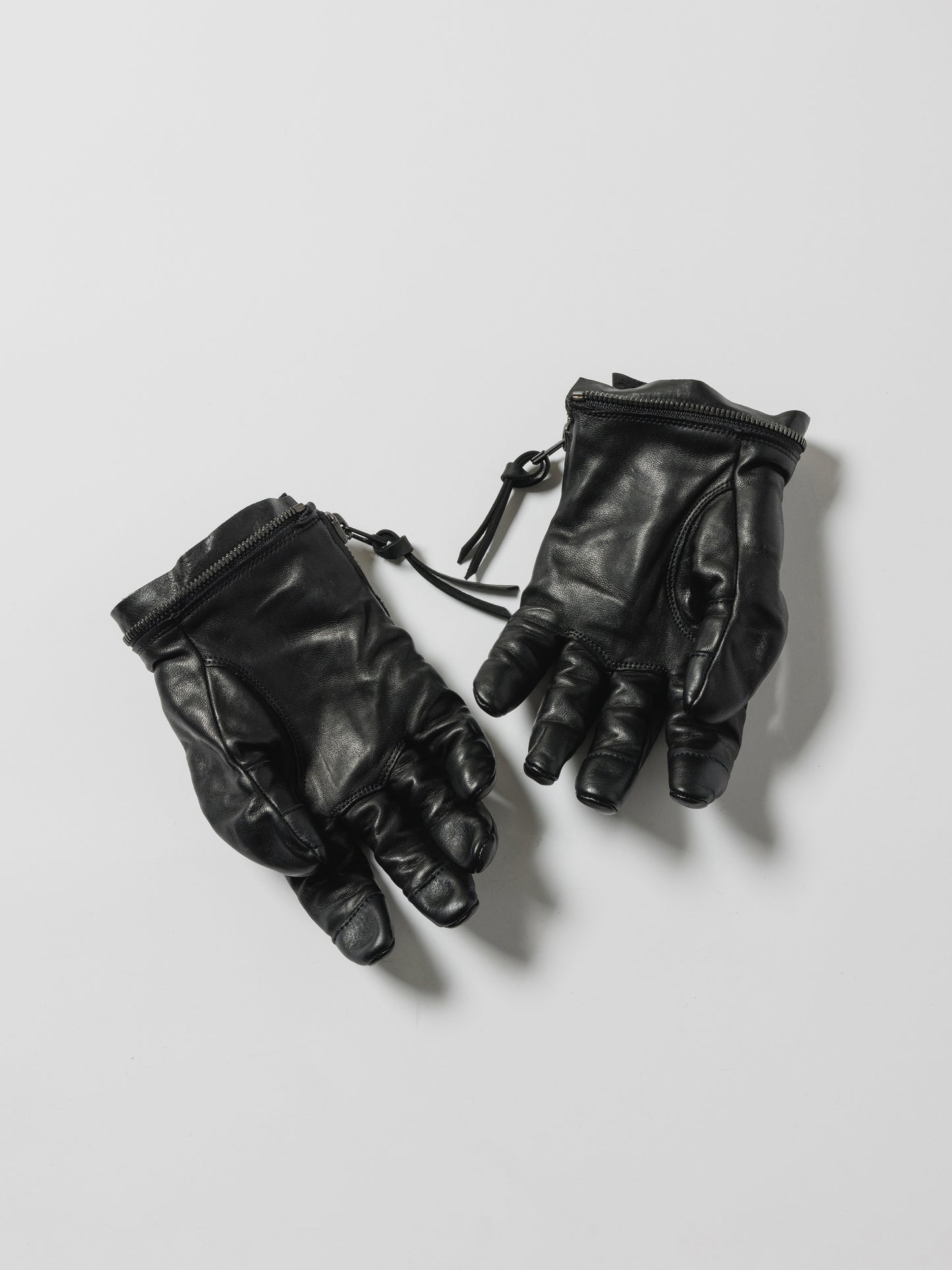 
                  
                    × D.HYGEN LONG LEATHER GLOVES
                  
                