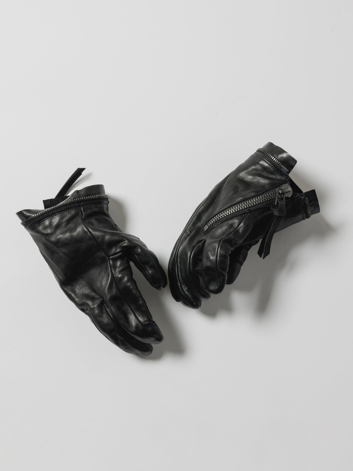 
                  
                    × D.HYGEN LONG LEATHER GLOVES
                  
                
