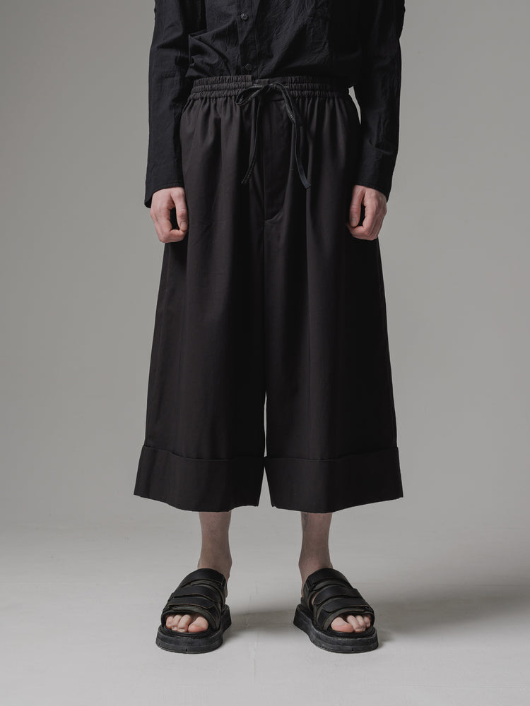 
                  
                    [ISO] cotton gabardine baggy cropped trousers
                  
                