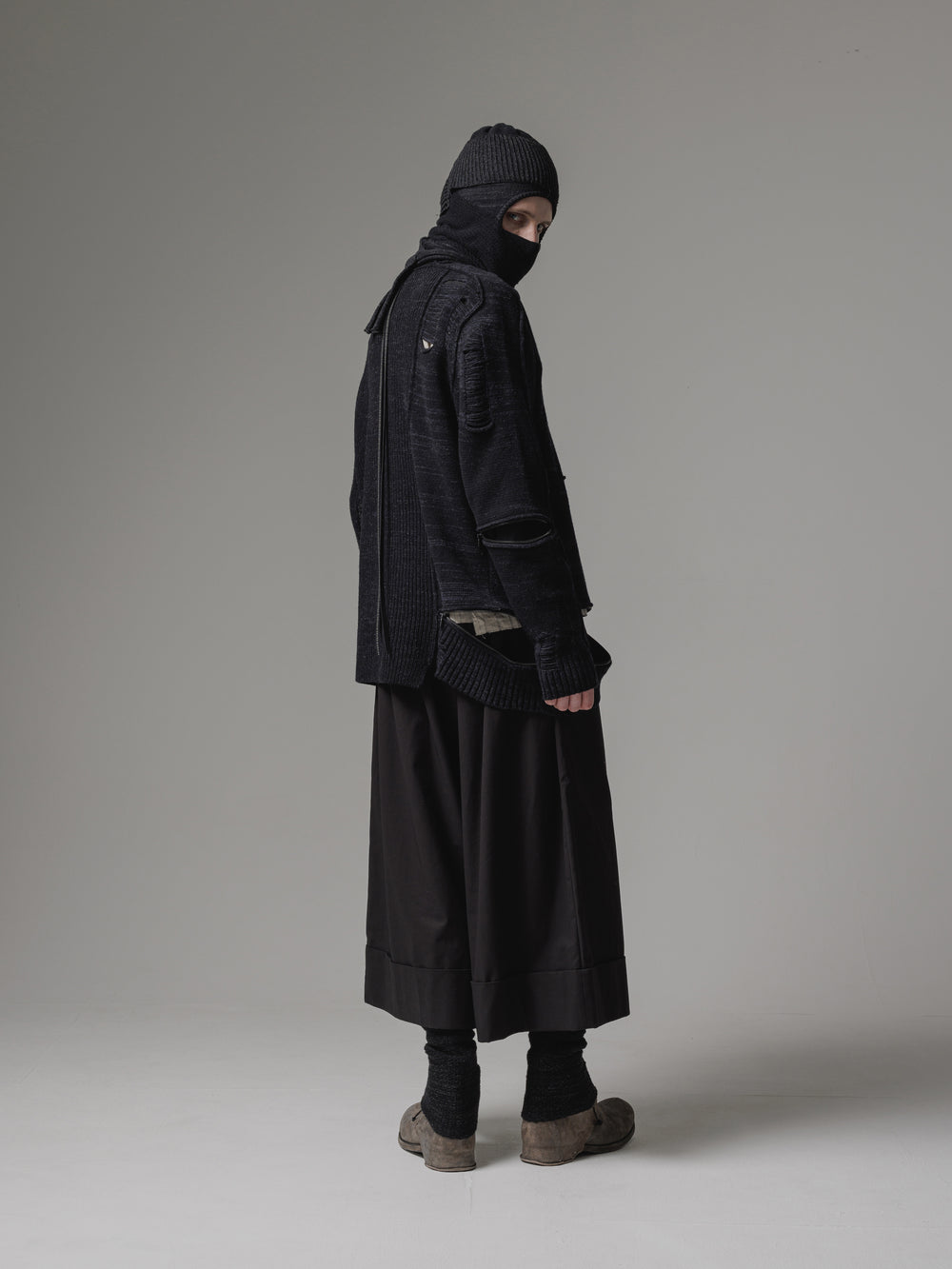 [ISO] combination zip up knit