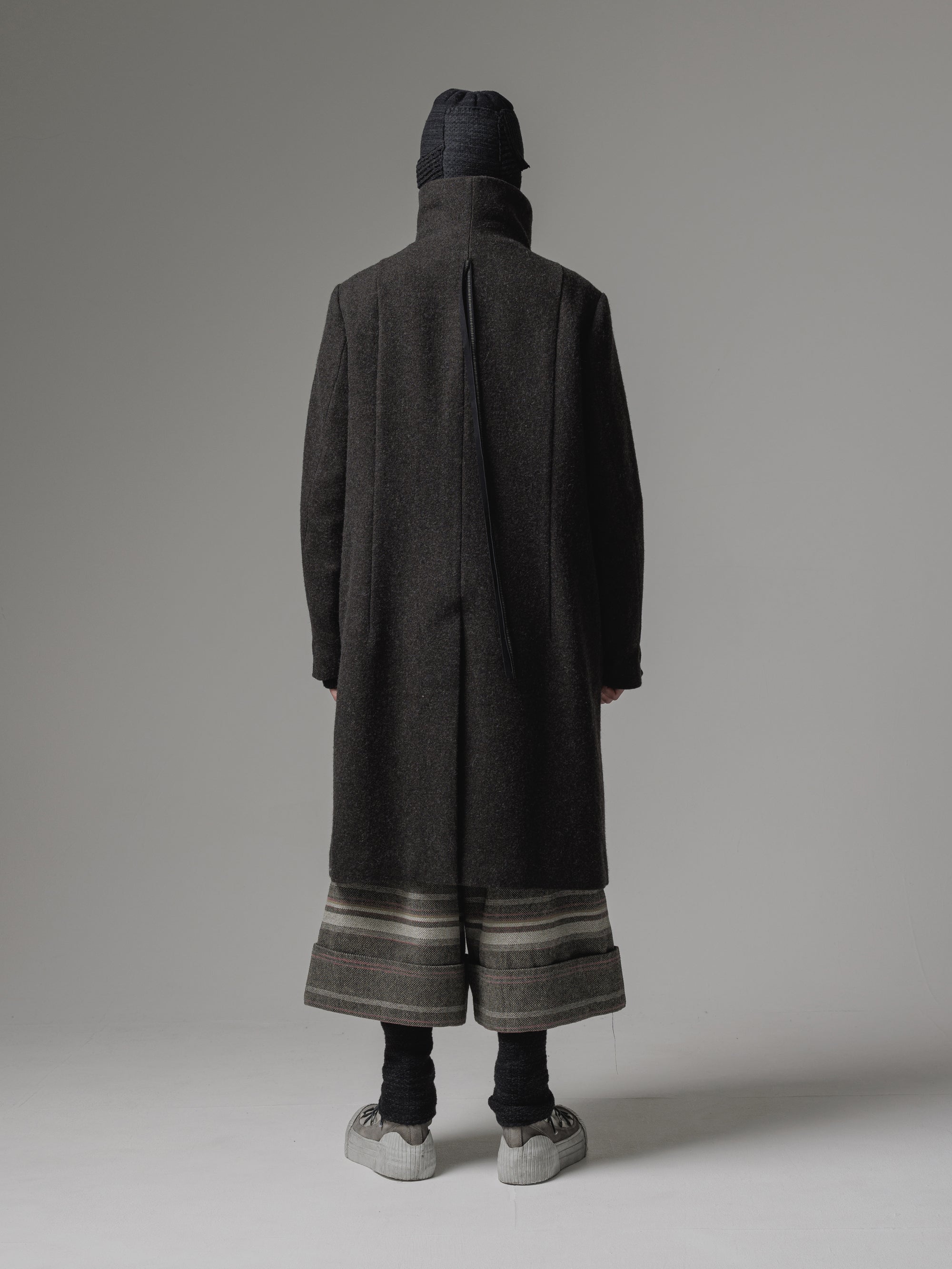 ISO]（イソウ） wool kersey high neck coat（ウールカルゼハイネック