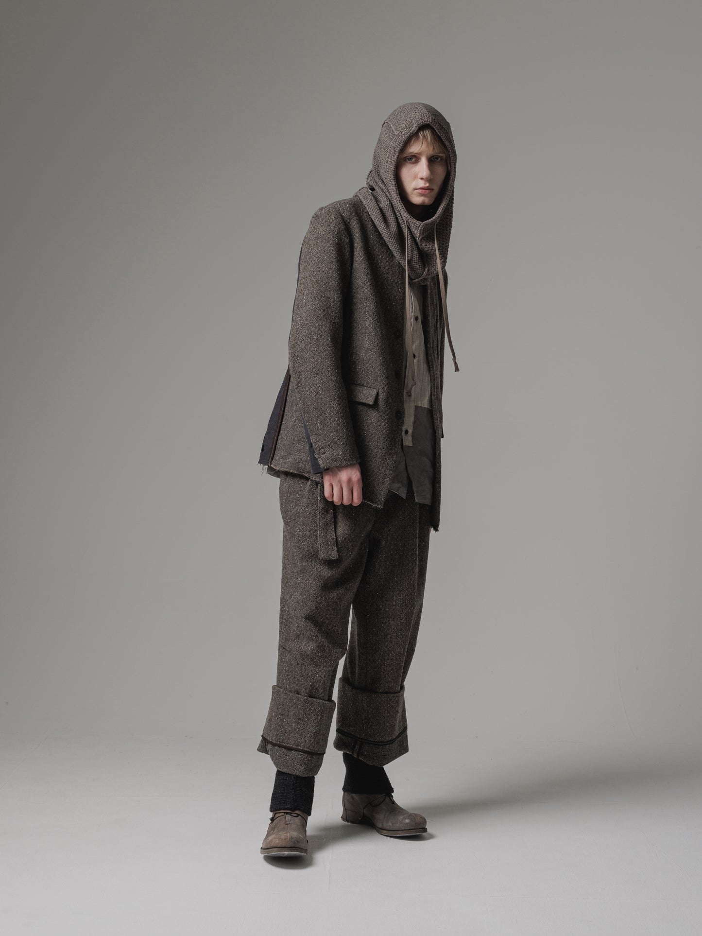 
                  
                    [ISO] shetland wool collarless jacket
                  
                